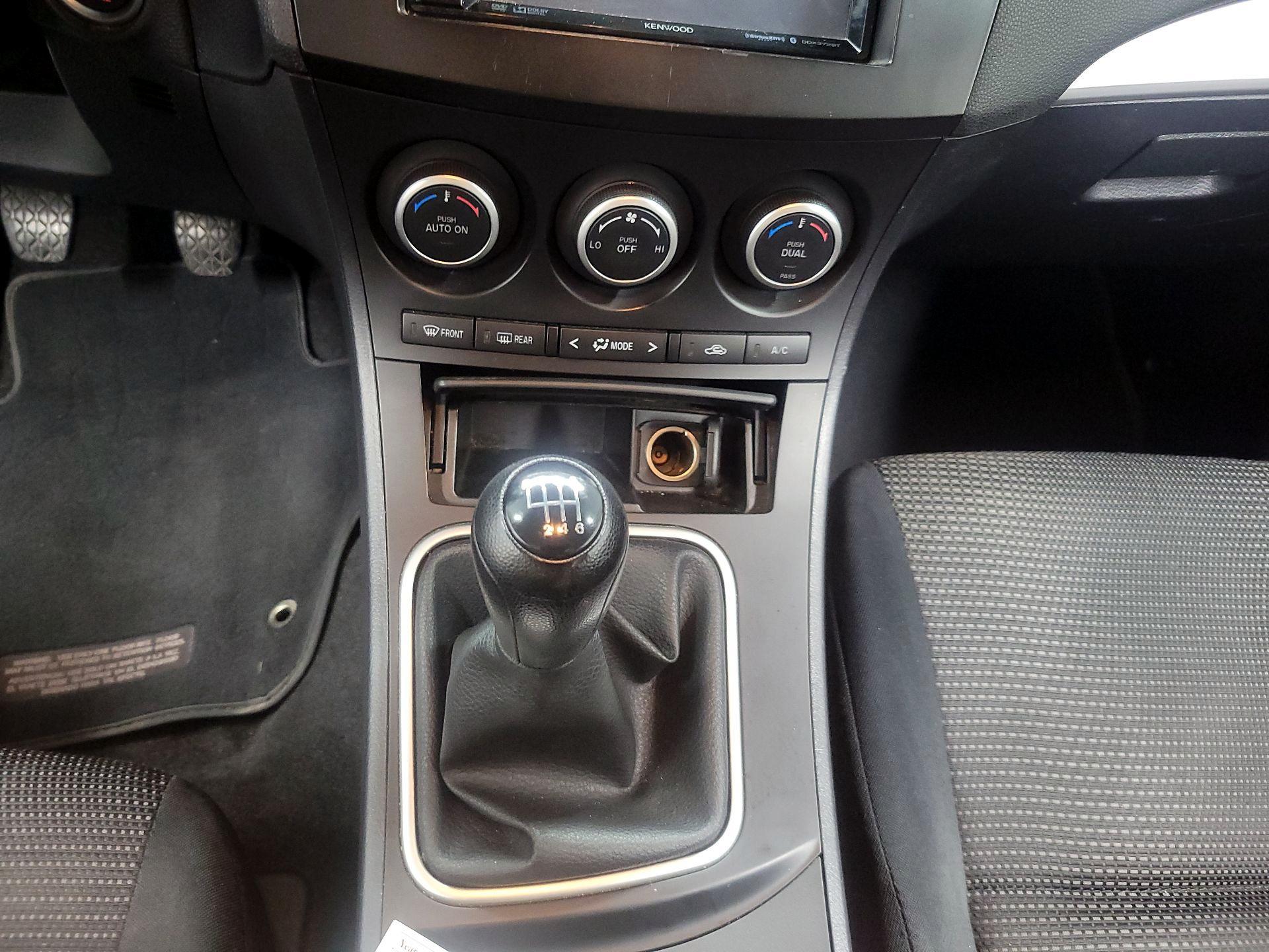 Thumbnail: 2013 Mazda Mazda3 - 16