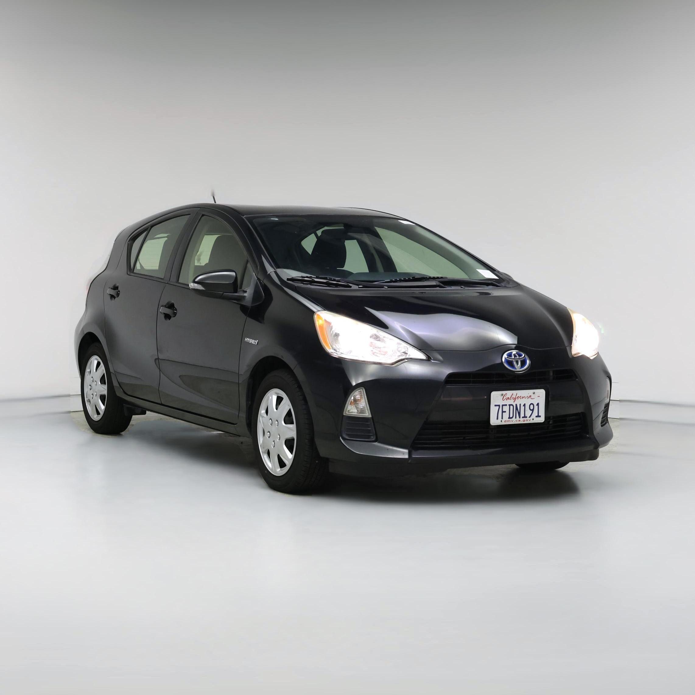 Thumbnail: 2014 Toyota Prius c - 1