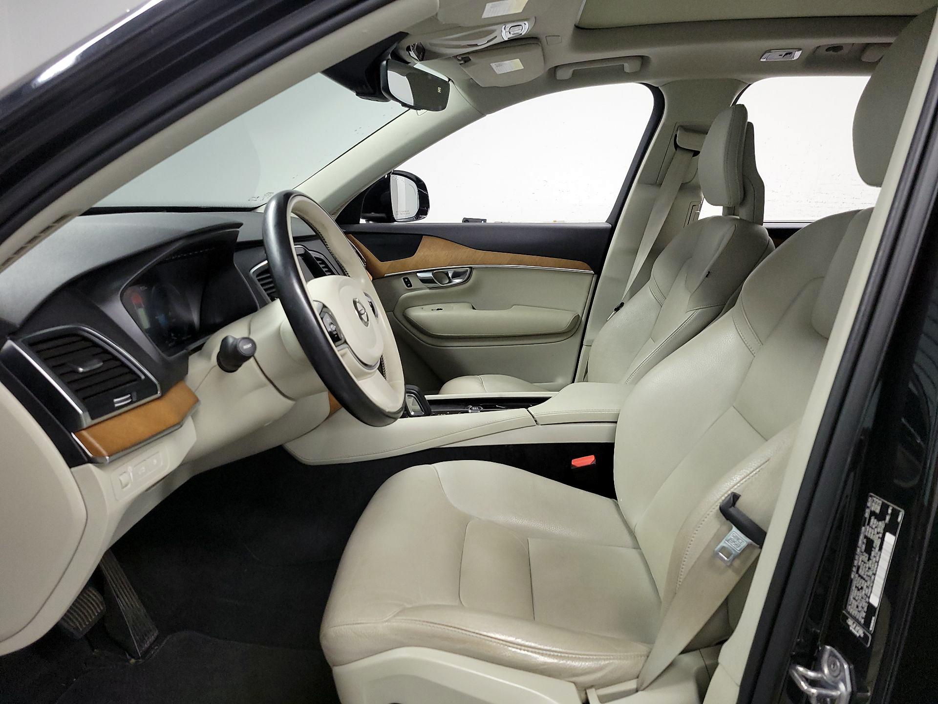 Thumbnail: 2021 Volvo XC90 - 11