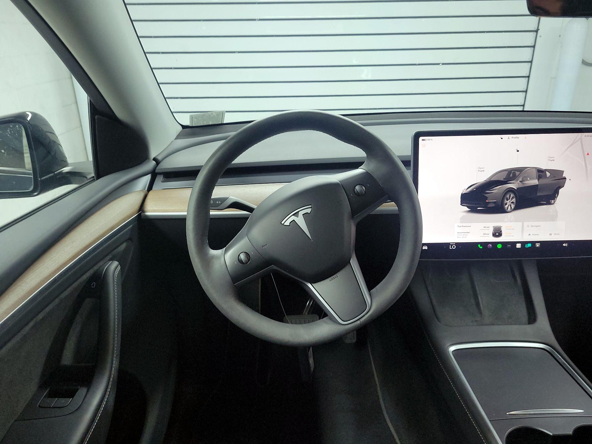 Thumbnail: 2023 Tesla Model Y - 10