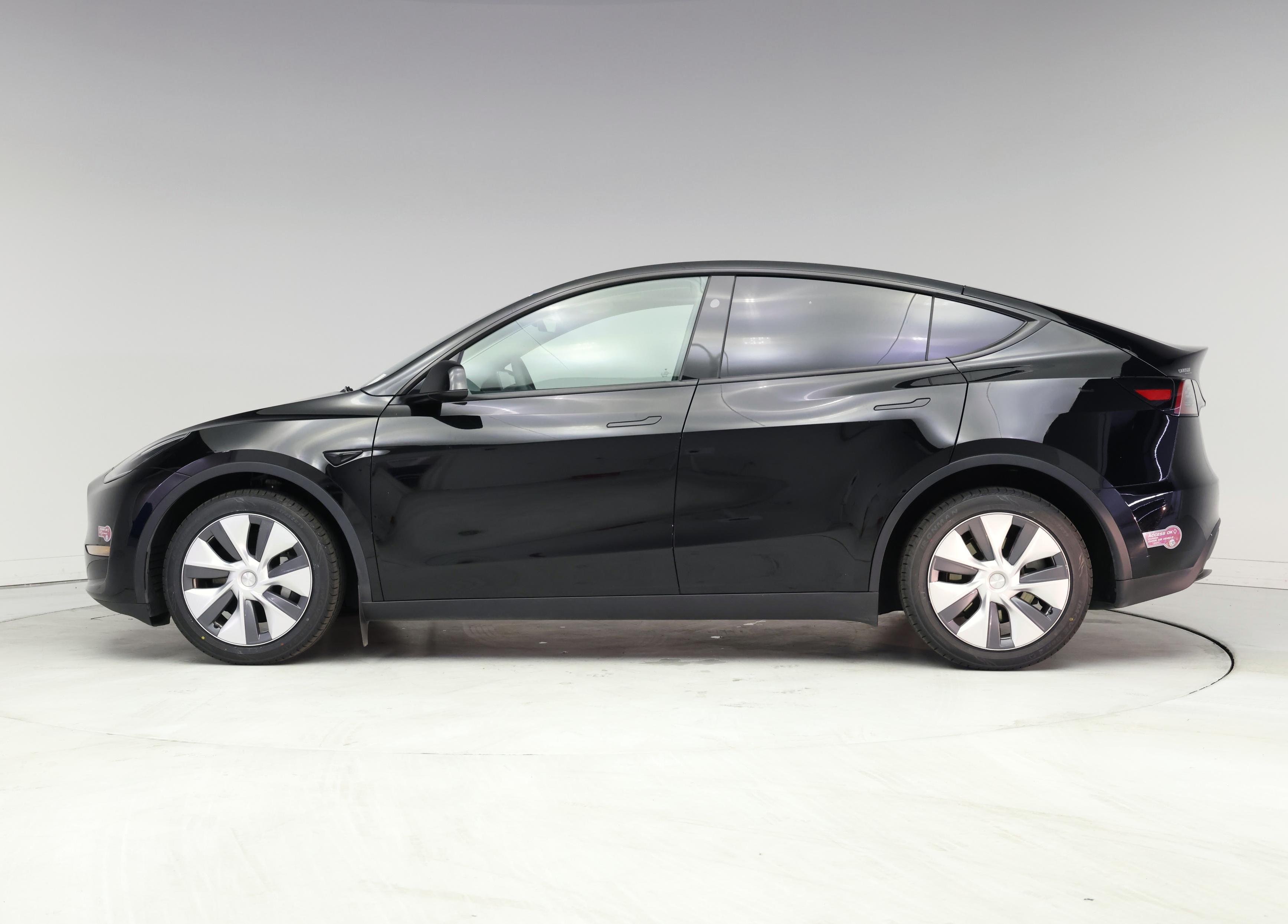 Thumbnail: 2023 Tesla Model Y - 3
