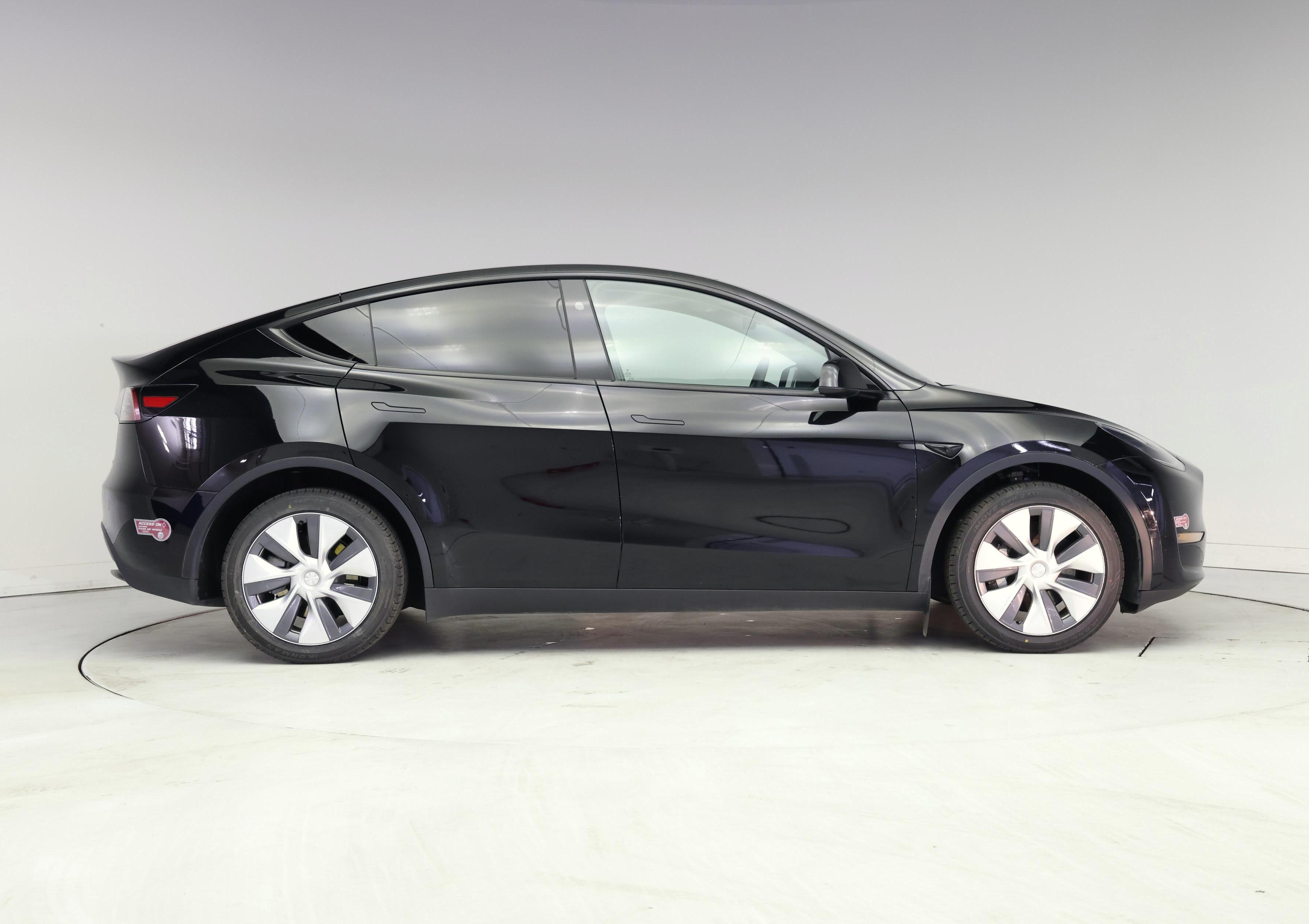 Thumbnail: 2023 Tesla Model Y - 7