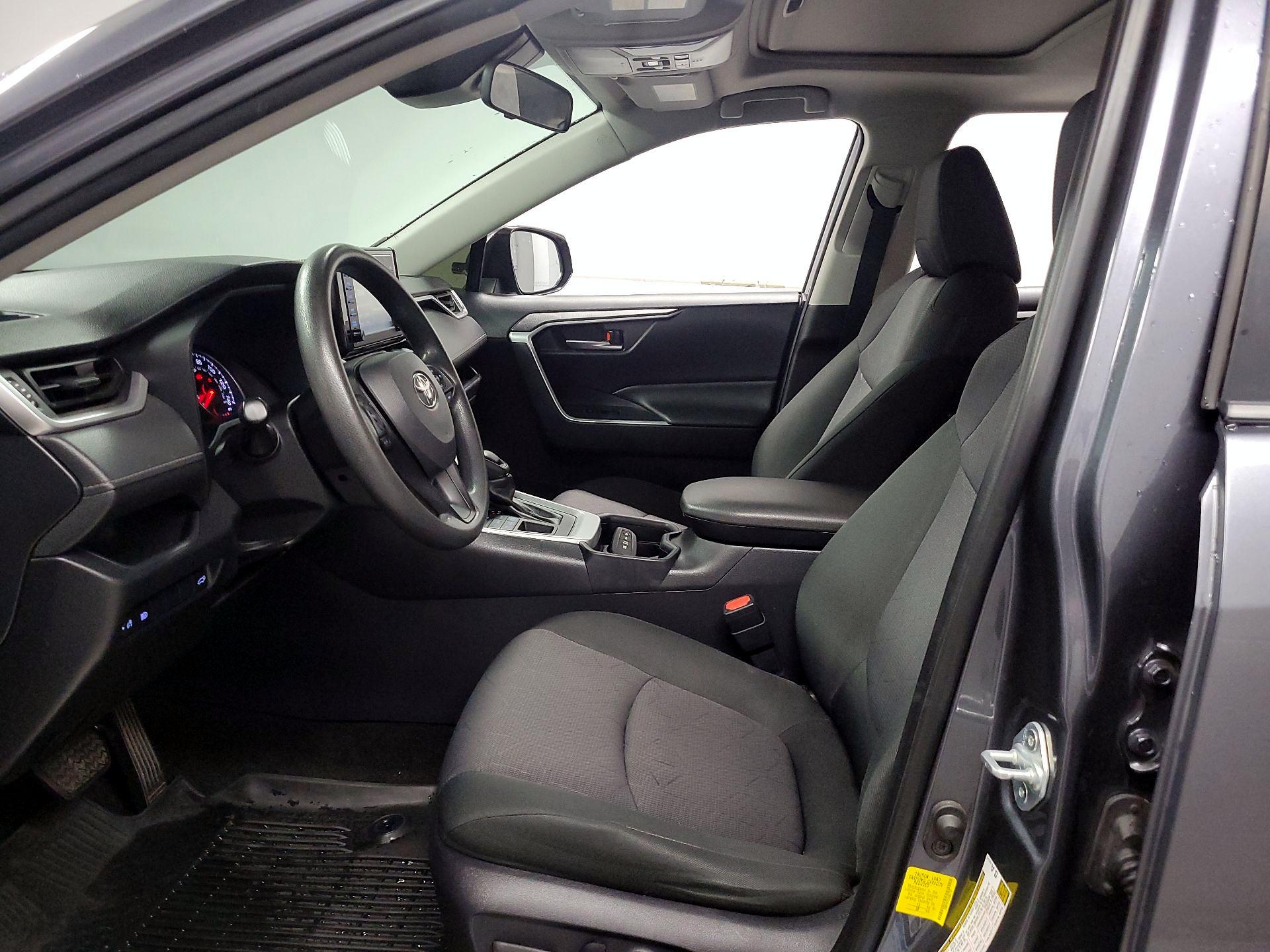 Thumbnail: 2019 Toyota RAV4 - 11