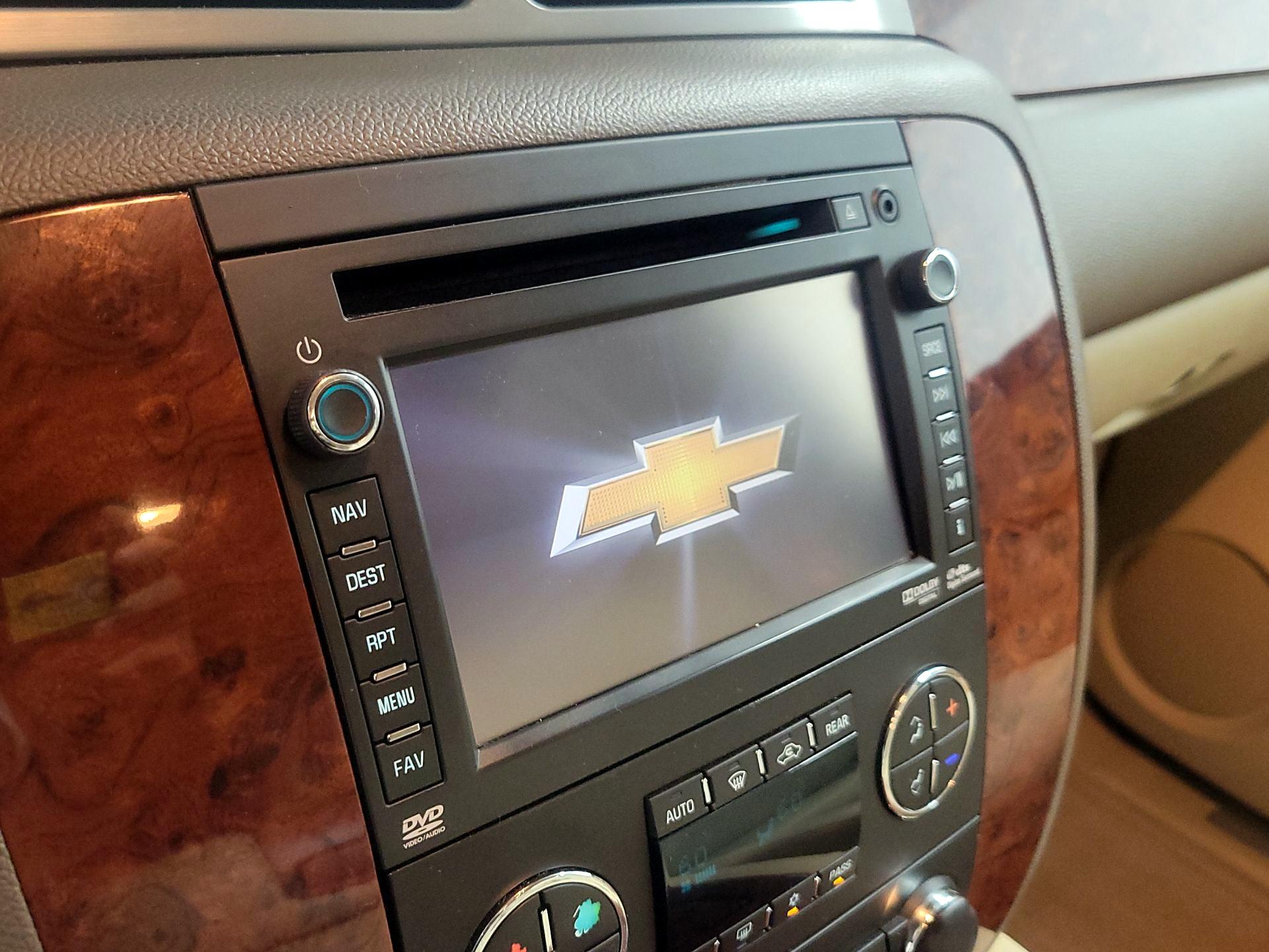 Thumbnail: 2013 Chevrolet Tahoe - 15