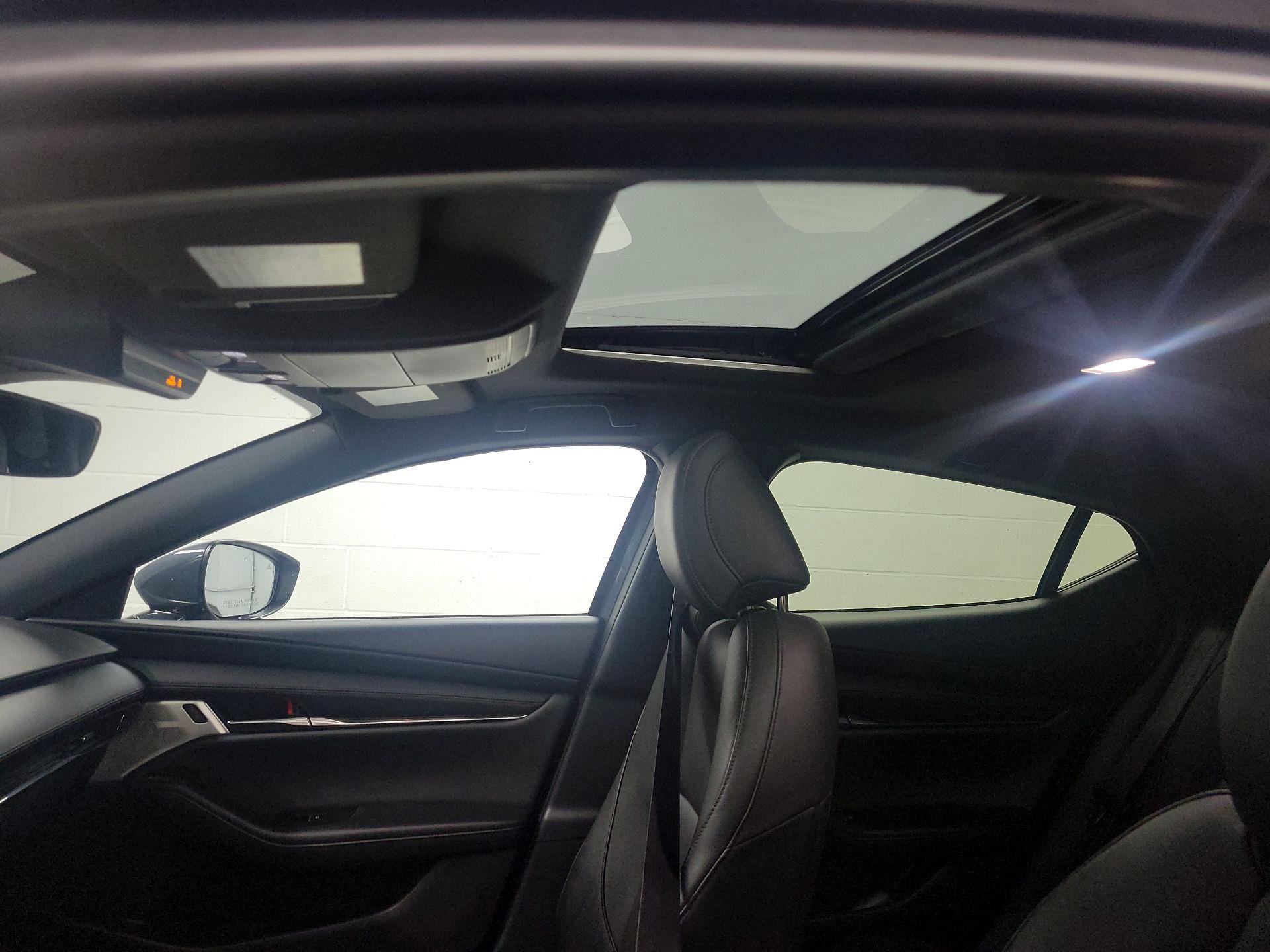 Thumbnail: 2022 Mazda Mazda3 - 19