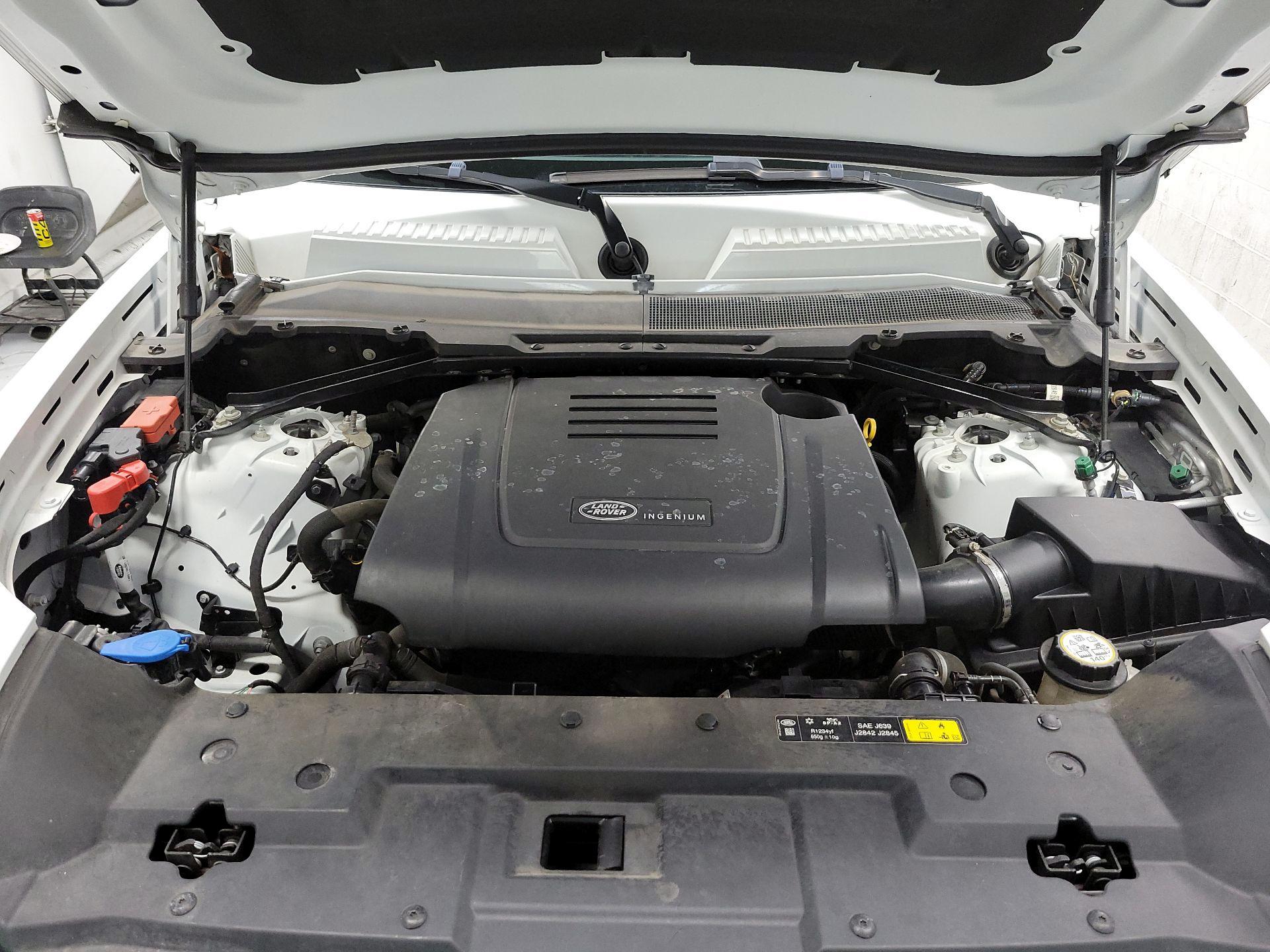 Thumbnail: 2022 Land Rover Defender - 19