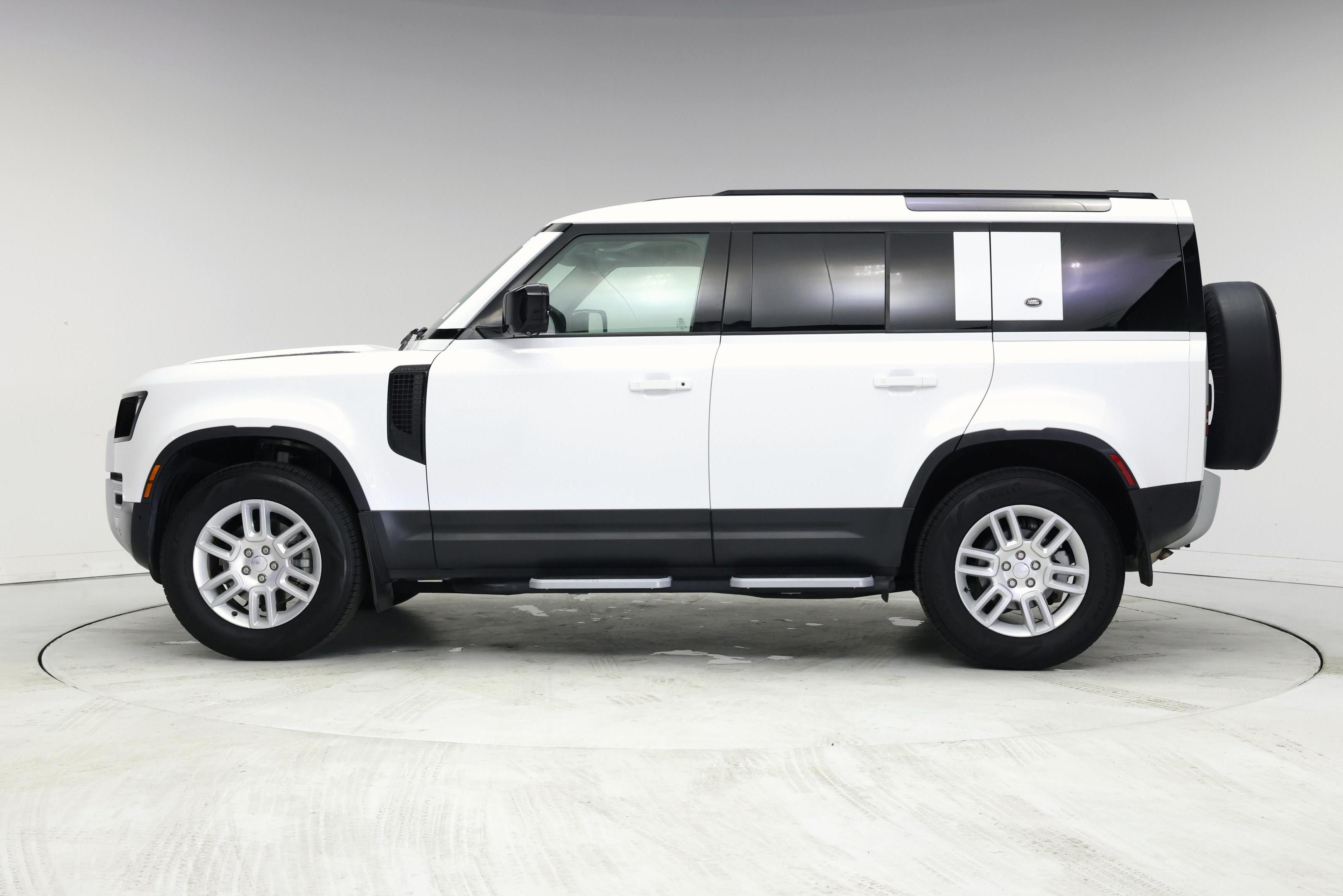 Thumbnail: 2022 Land Rover Defender - 3