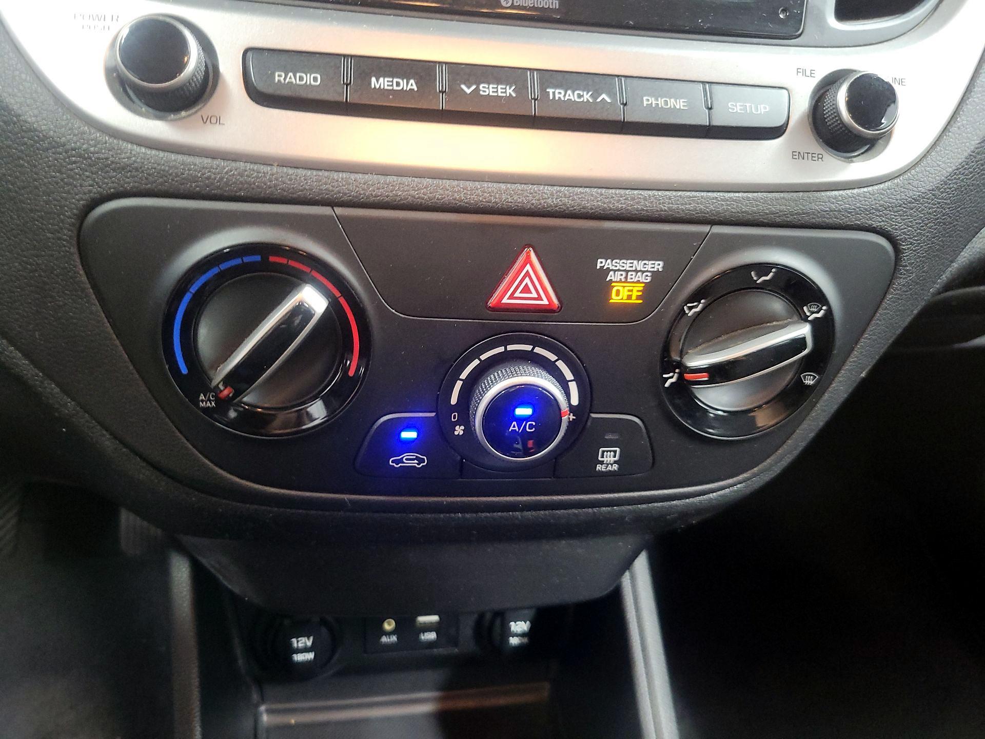 Thumbnail: 2019 Hyundai Accent - 15