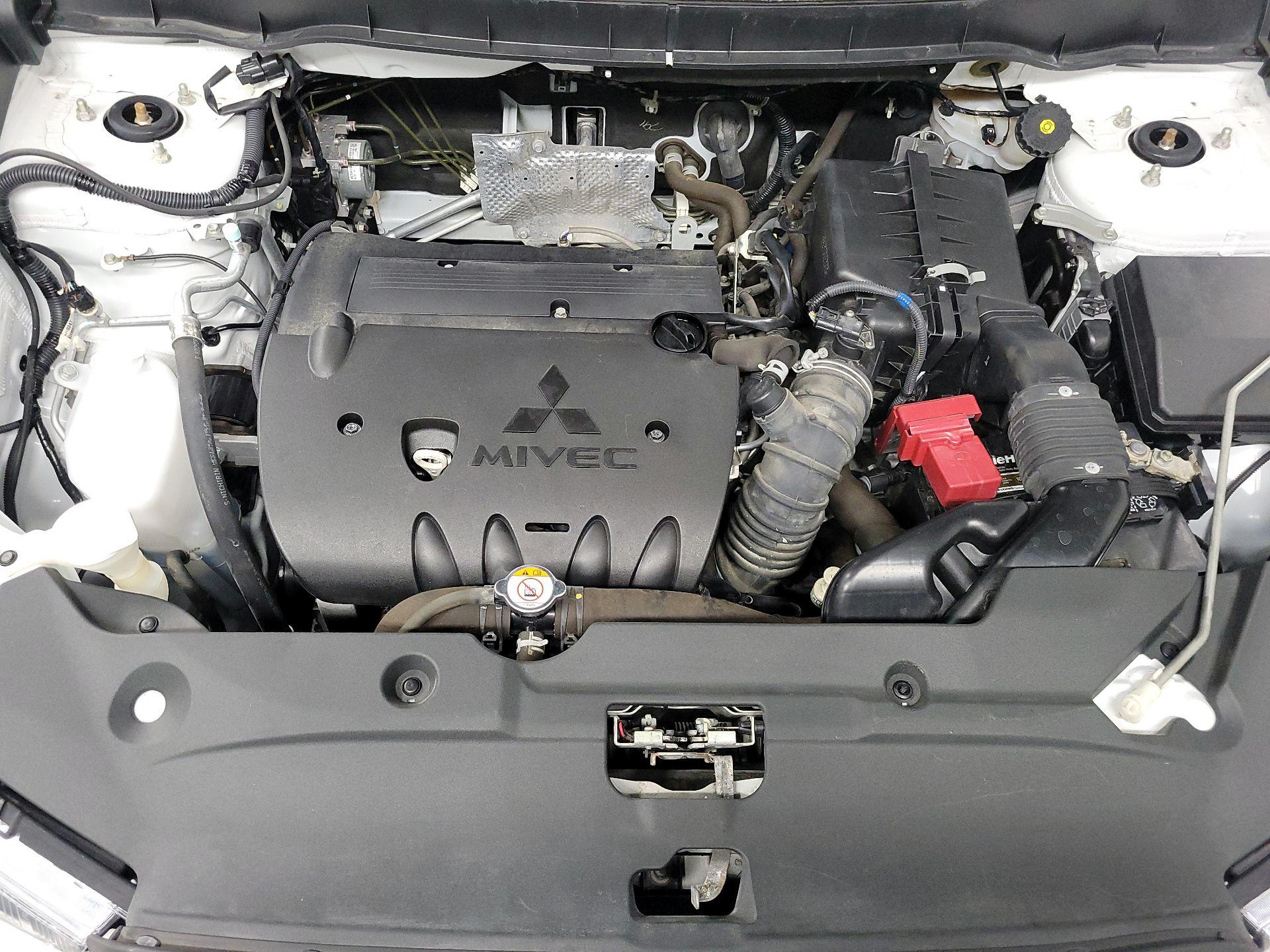 Thumbnail: 2015 Mitsubishi Outlander Sport - 18