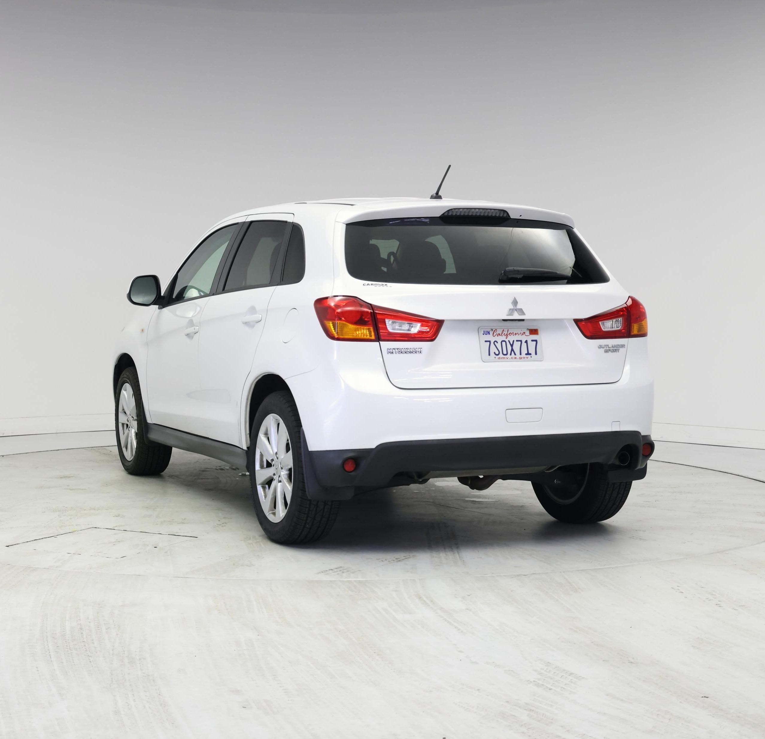 Thumbnail: 2015 Mitsubishi Outlander Sport - 2