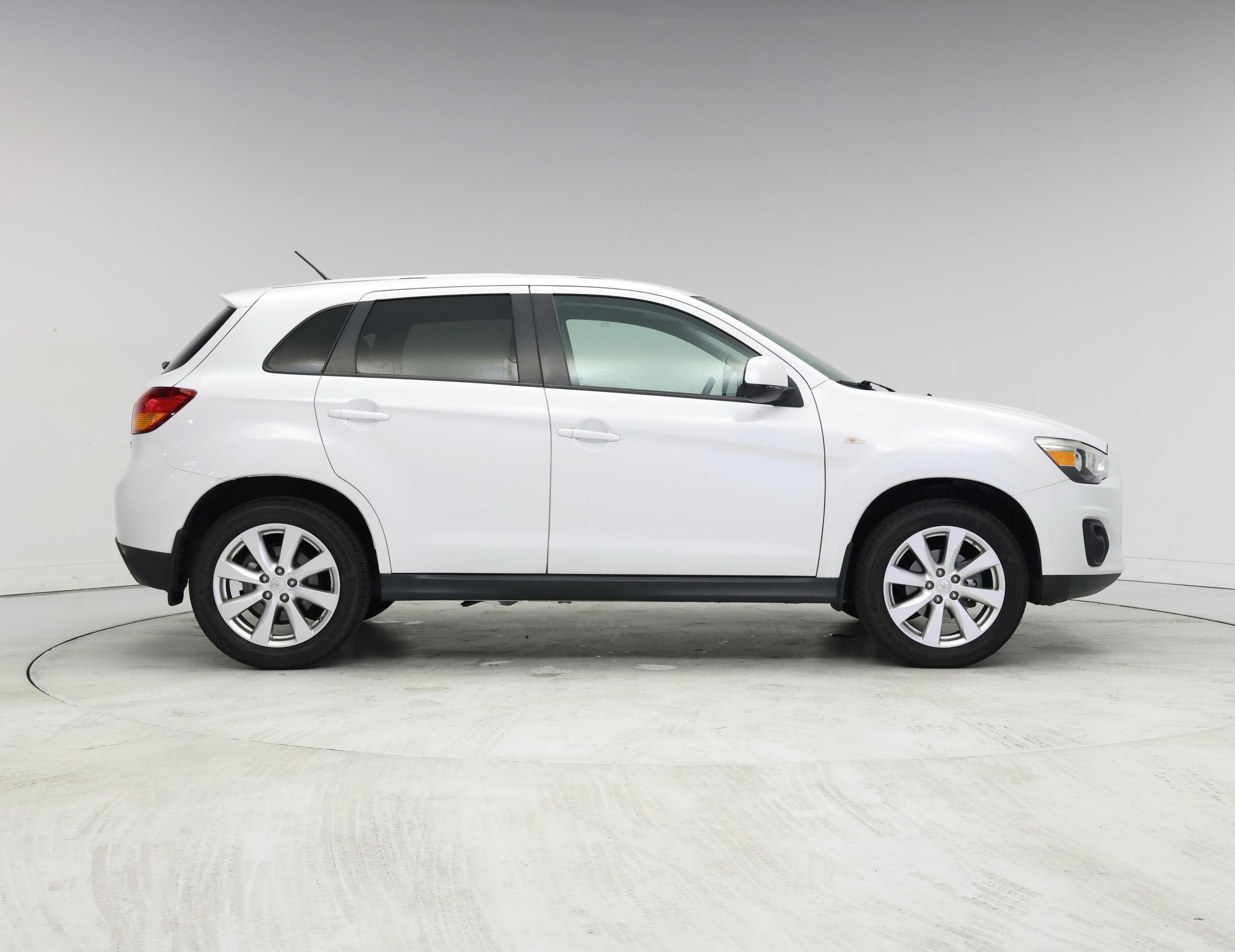 Thumbnail: 2015 Mitsubishi Outlander Sport - 7