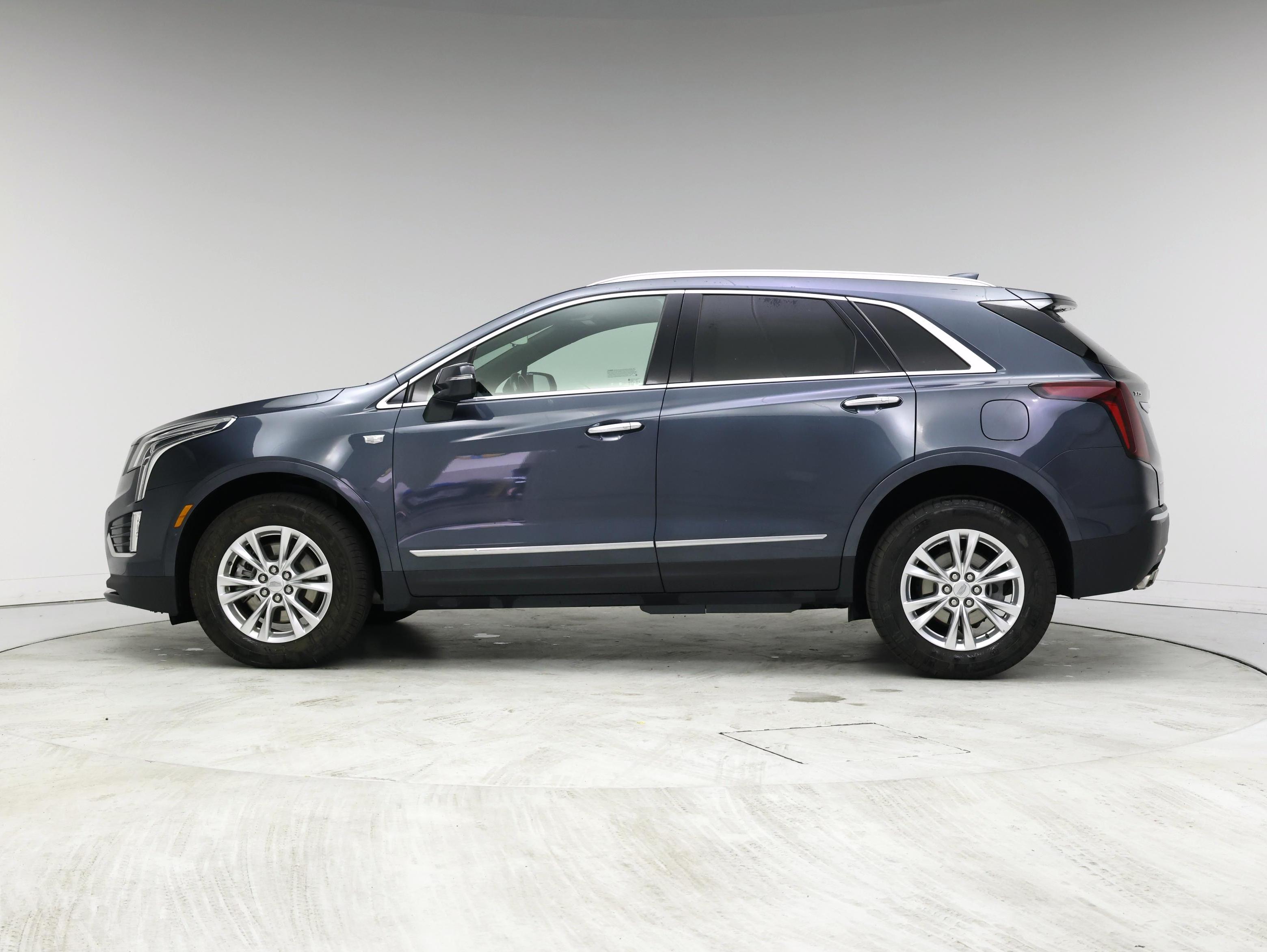 Thumbnail: 2021 Cadillac XT5 - 3