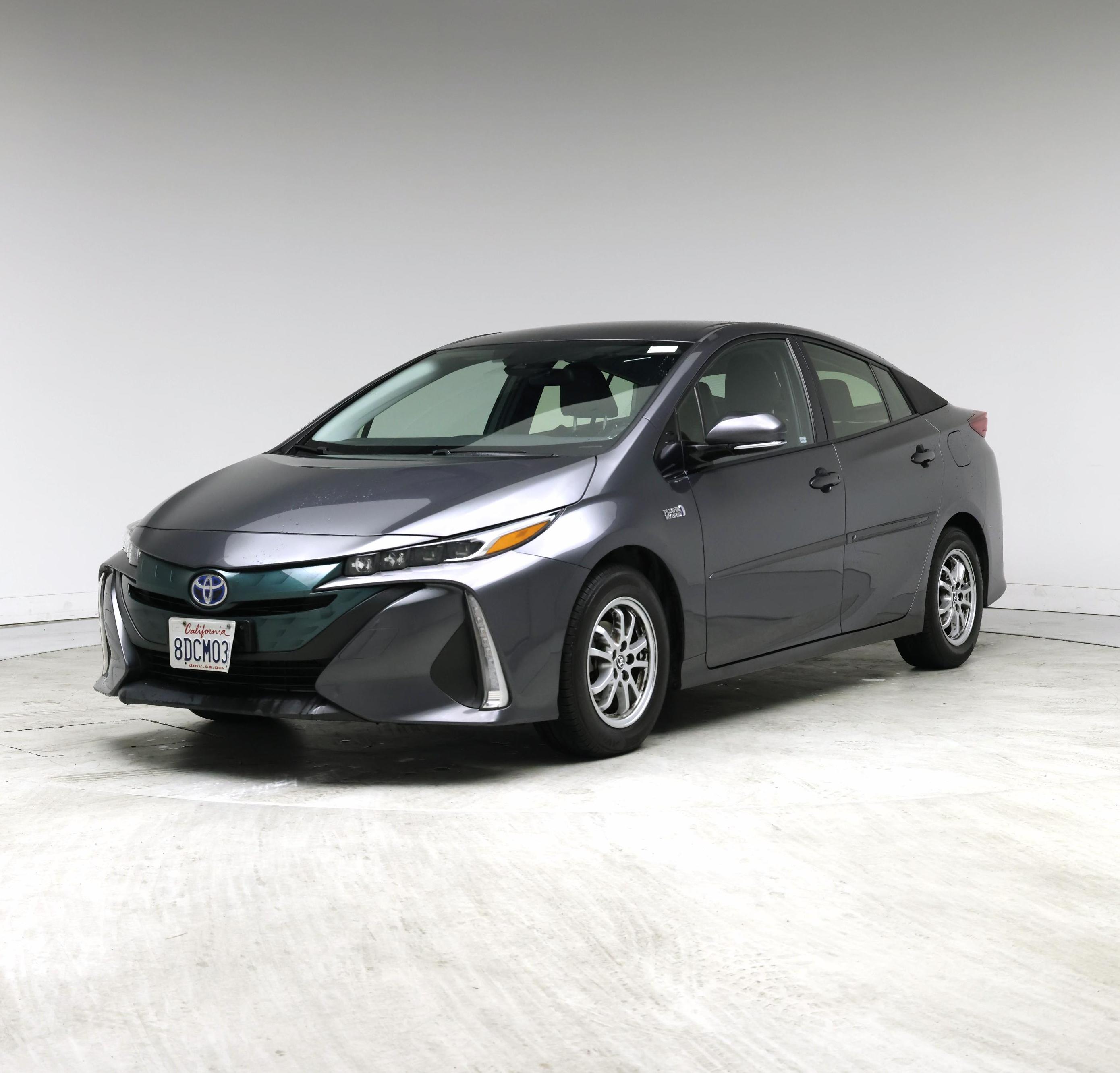 Thumbnail: 2017 Toyota Prius Prime - 4