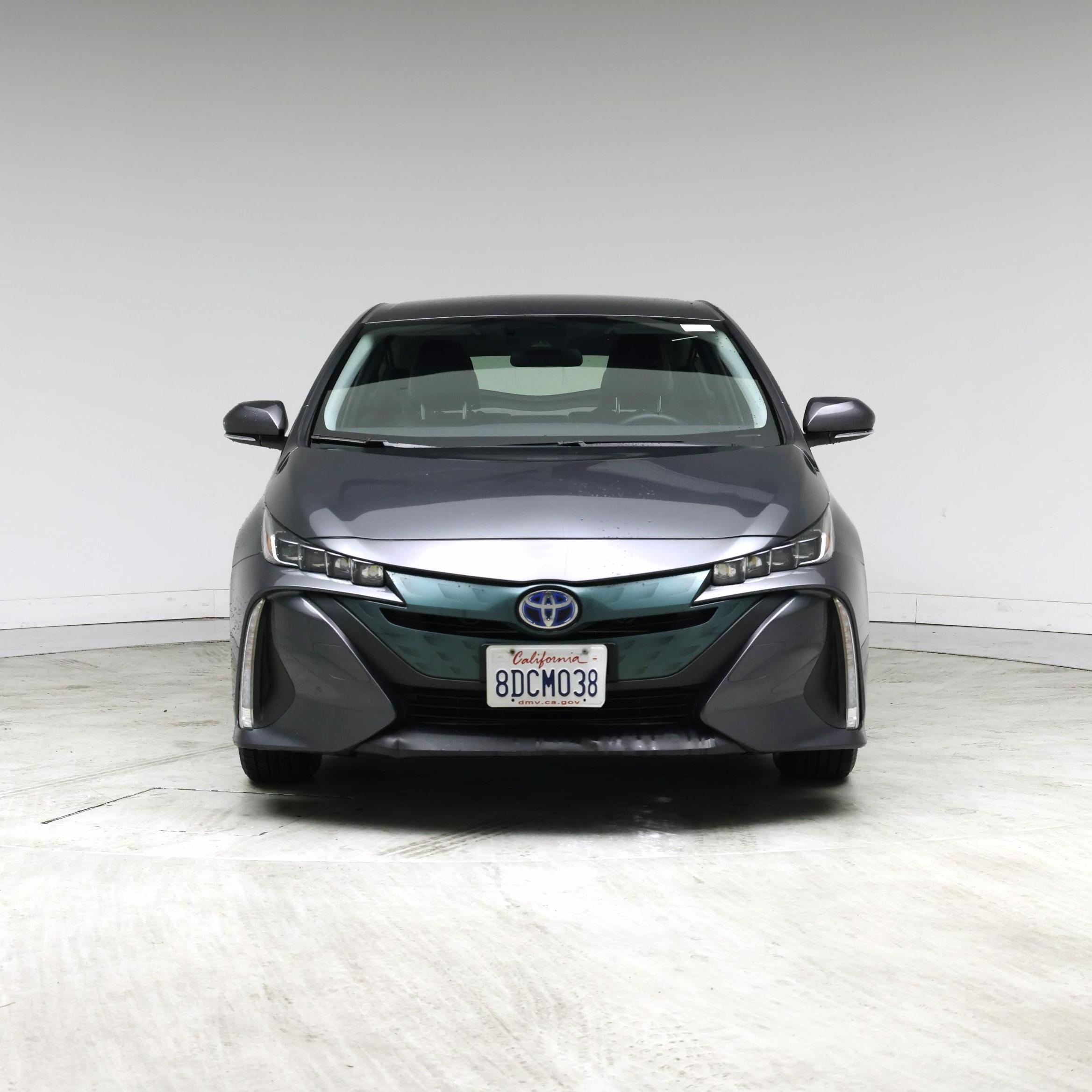 Thumbnail: 2017 Toyota Prius Prime - 5