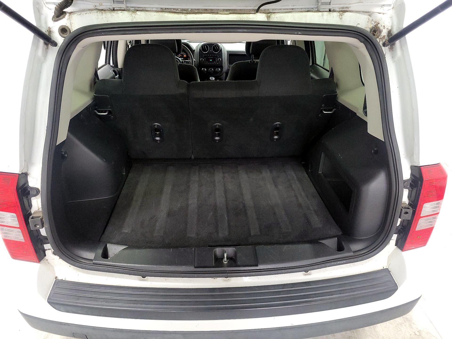 Thumbnail: 2017 Jeep Patriot - 17