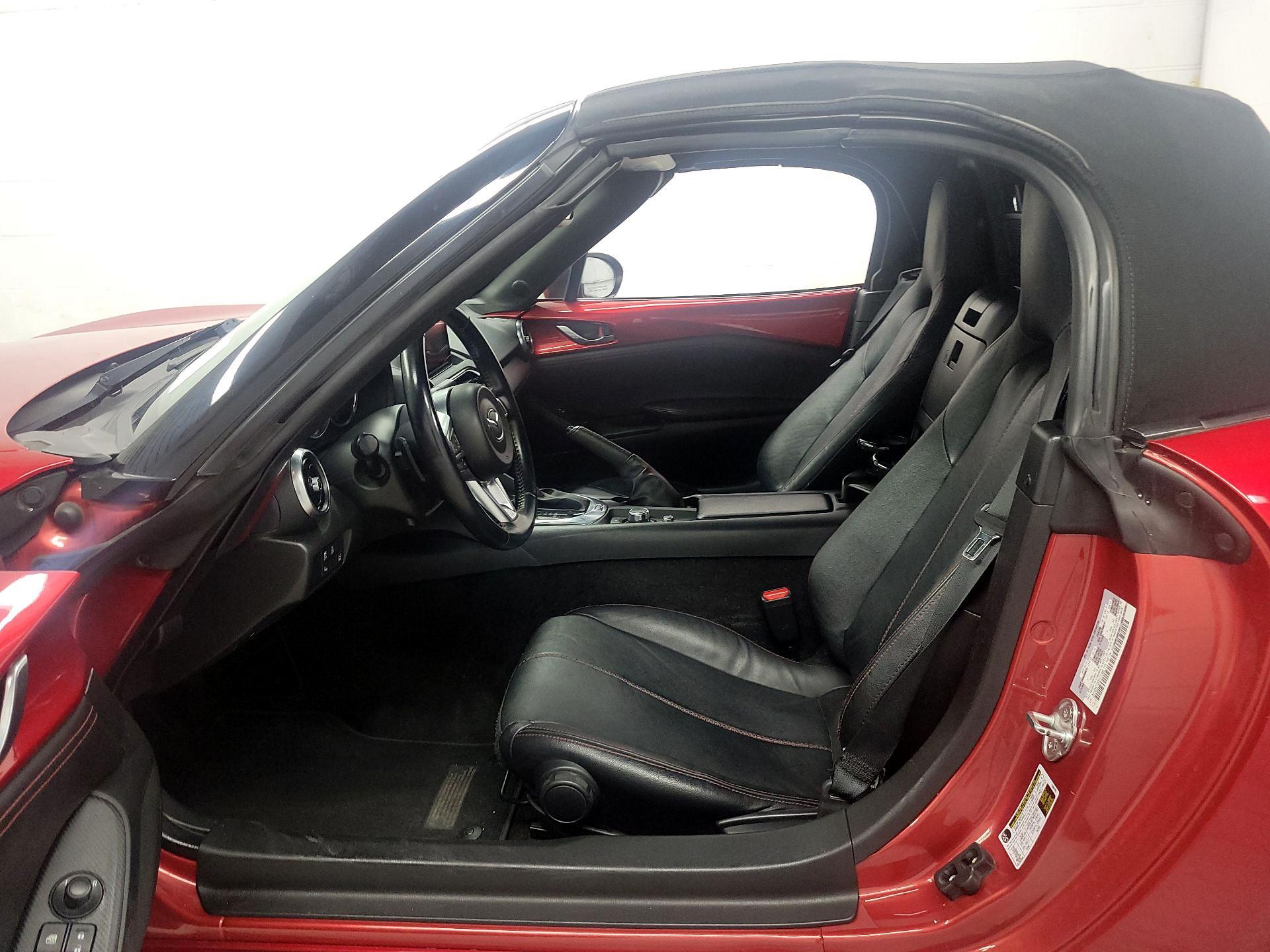 Thumbnail: 2016 Mazda MX-5 Miata - 11