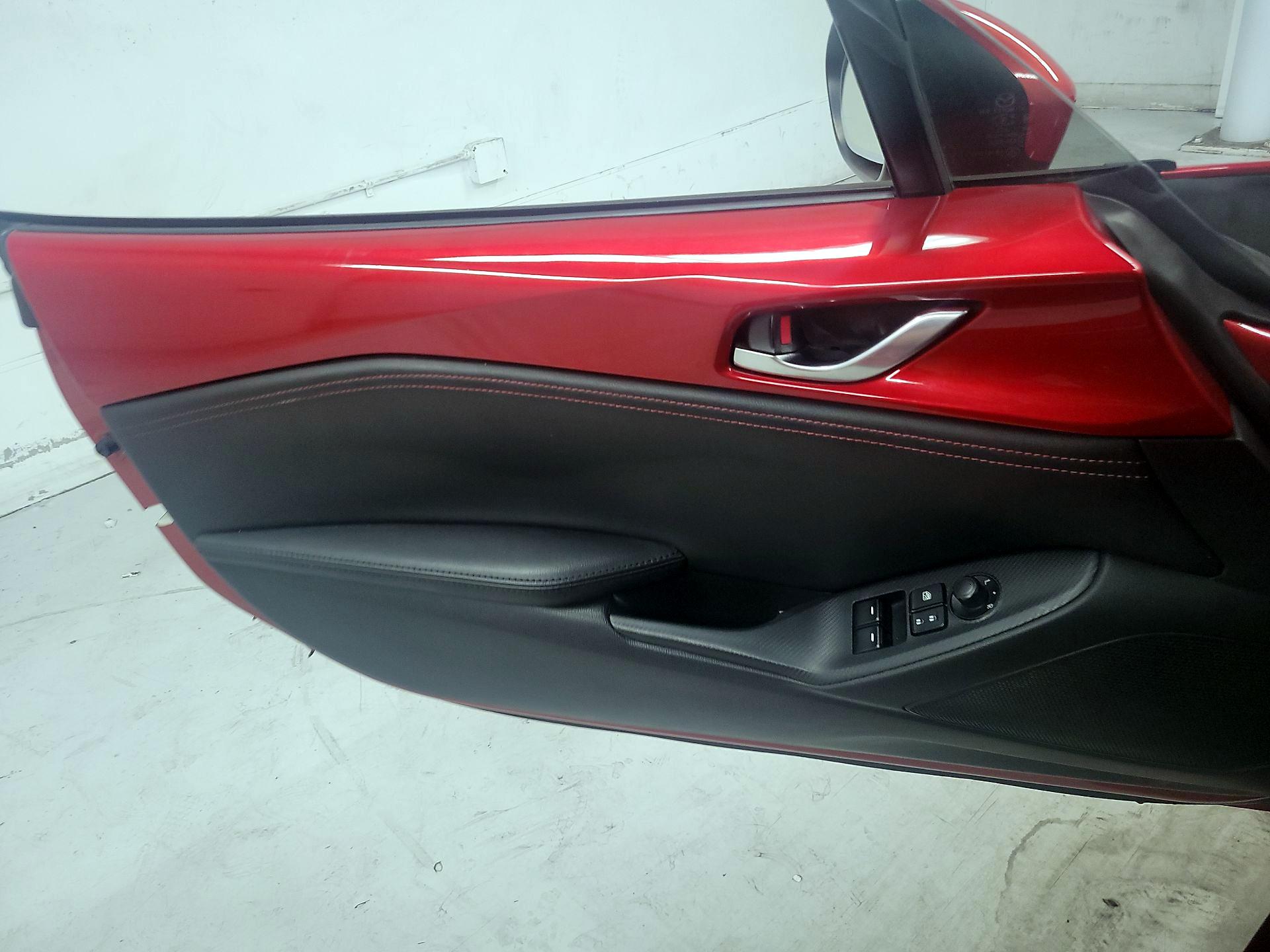 Thumbnail: 2016 Mazda MX-5 Miata - 12