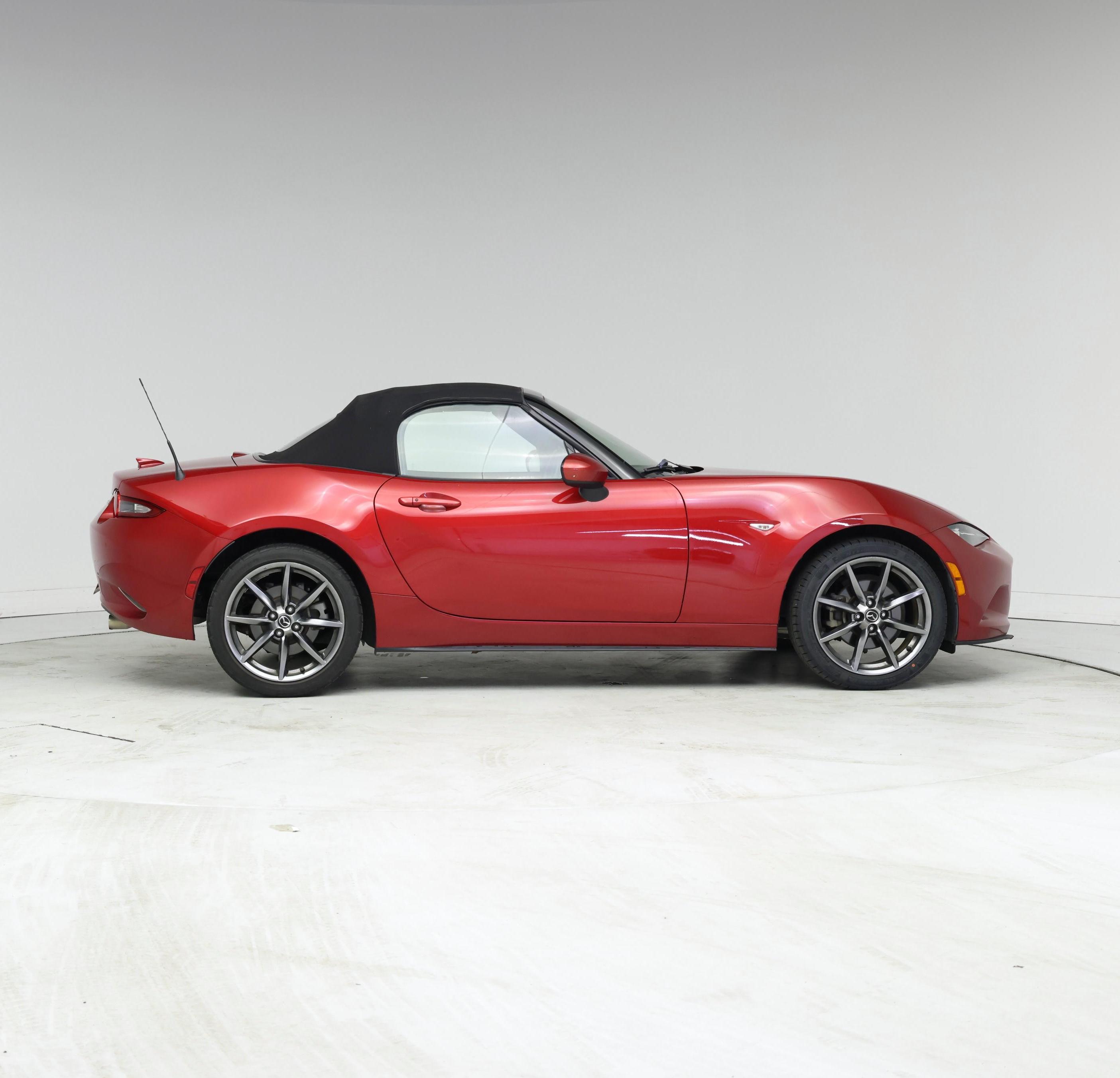 Thumbnail: 2016 Mazda MX-5 Miata - 7