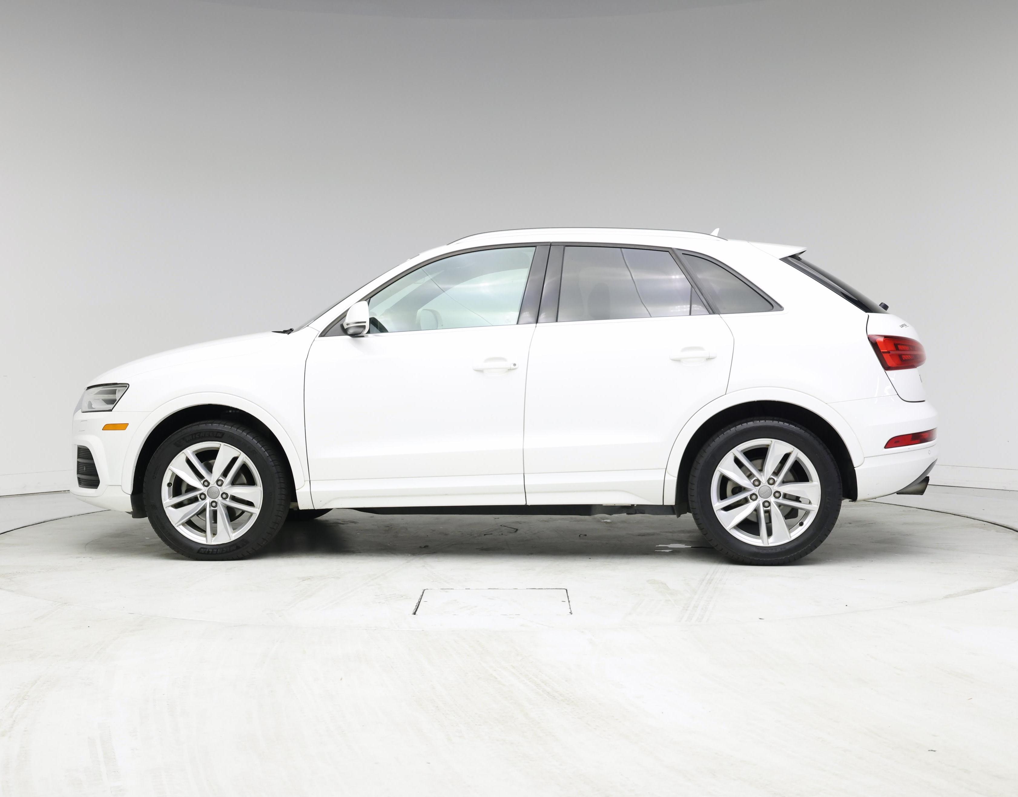 Thumbnail: 2016 Audi Q3 - 3