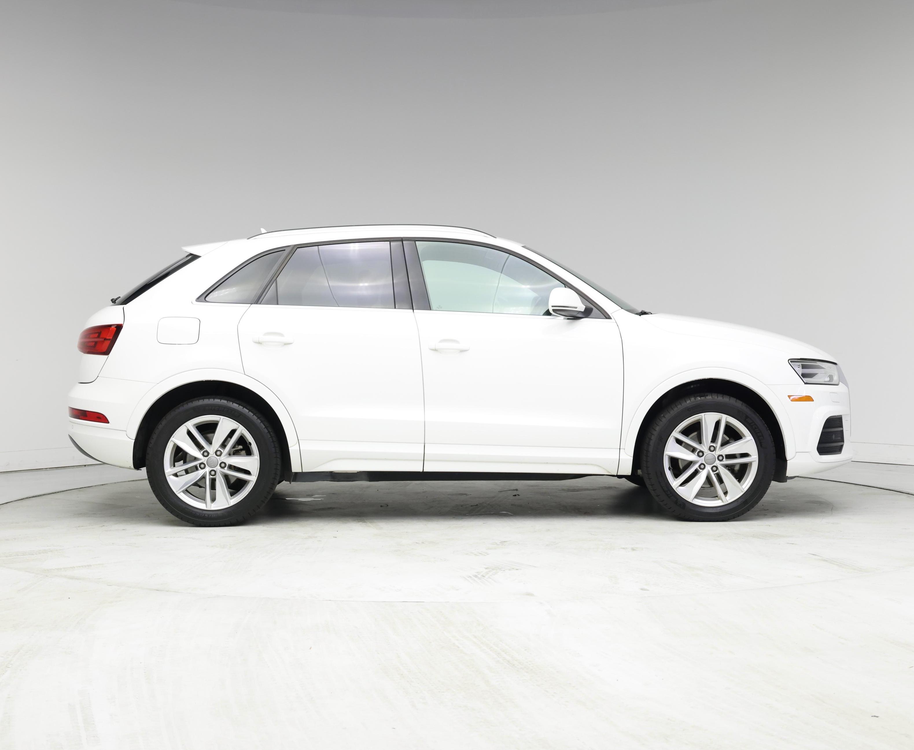 Thumbnail: 2016 Audi Q3 - 7