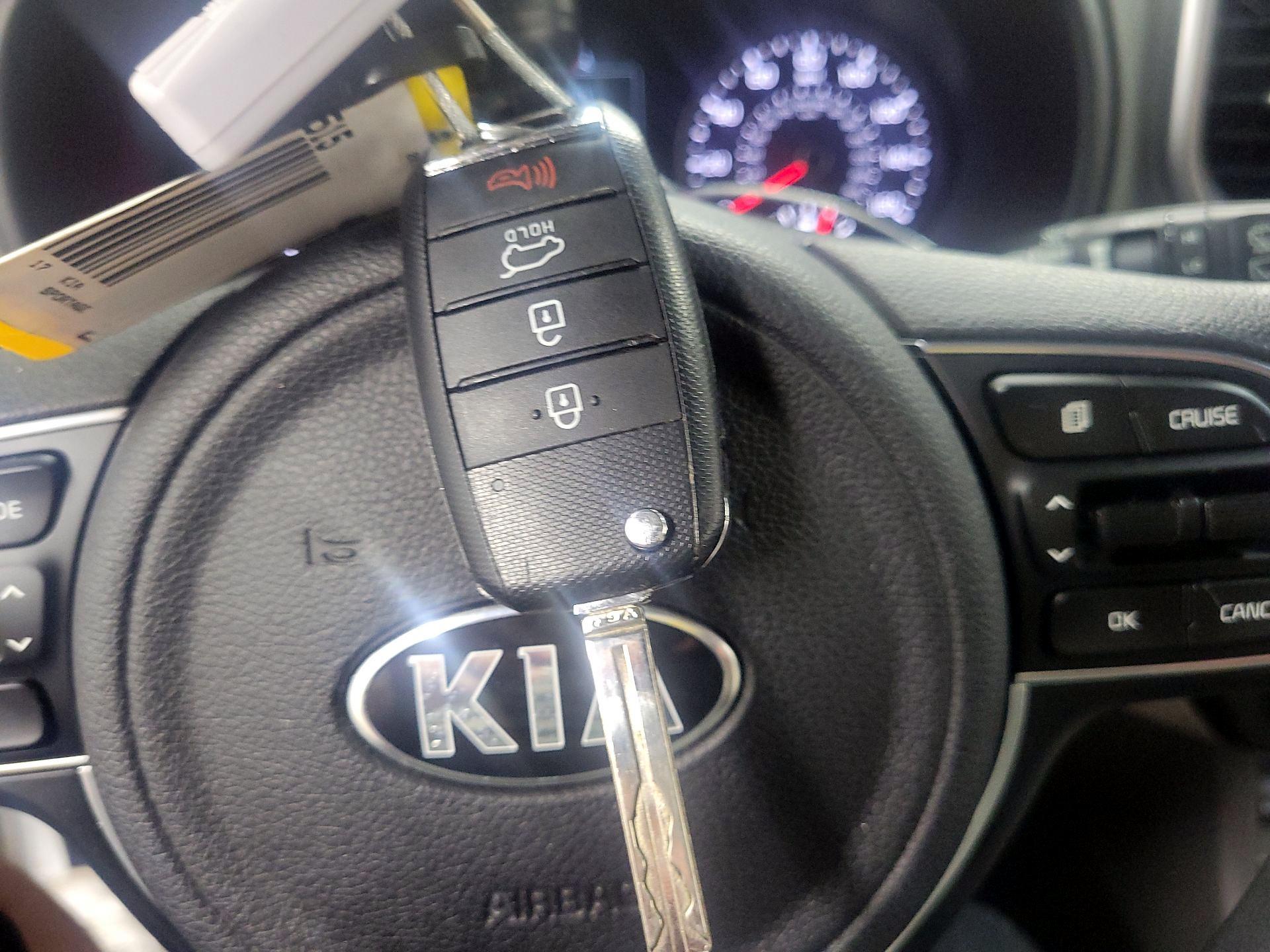 Thumbnail: 2017 Kia Sportage - 20
