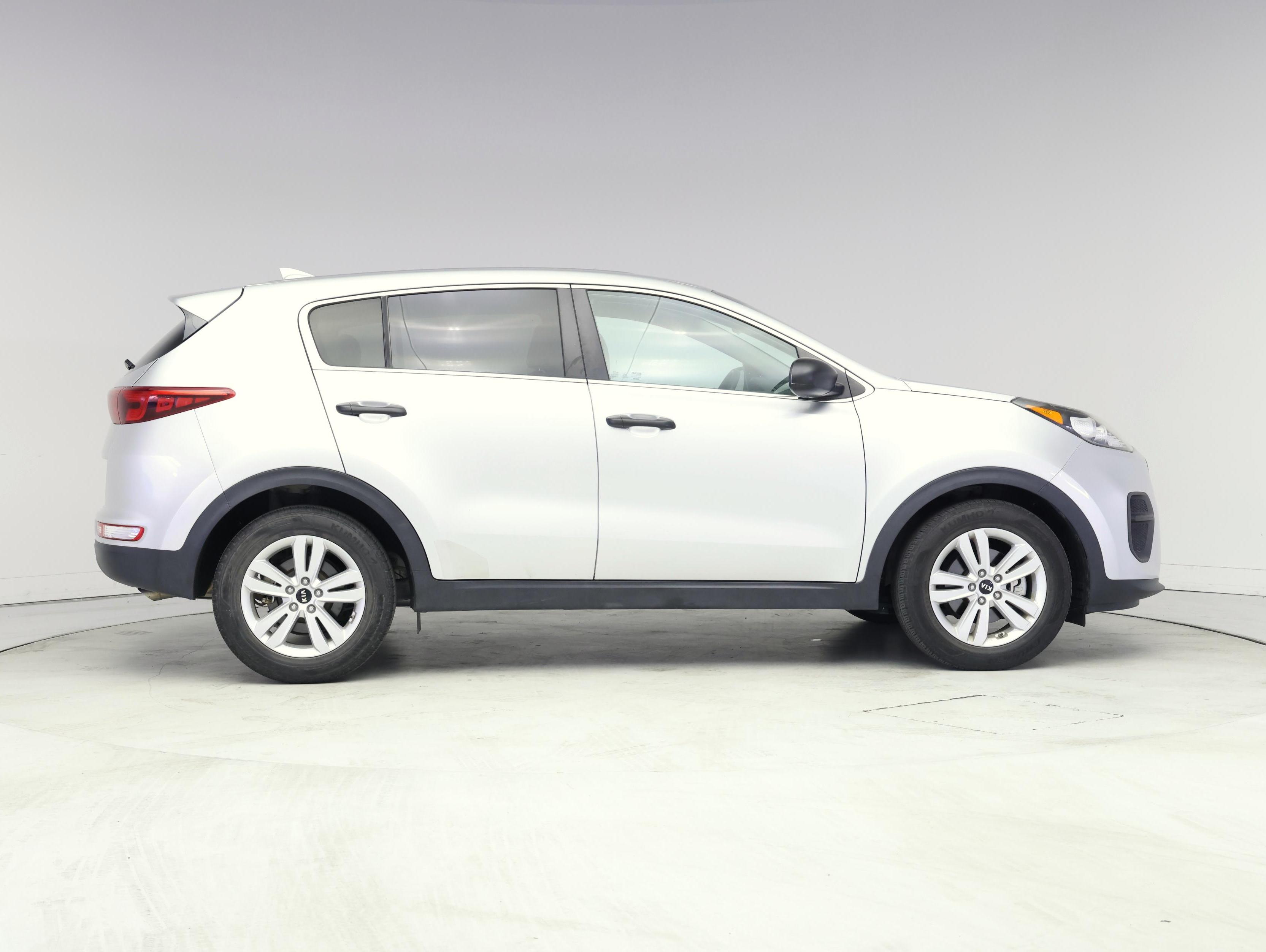 Thumbnail: 2017 Kia Sportage - 7