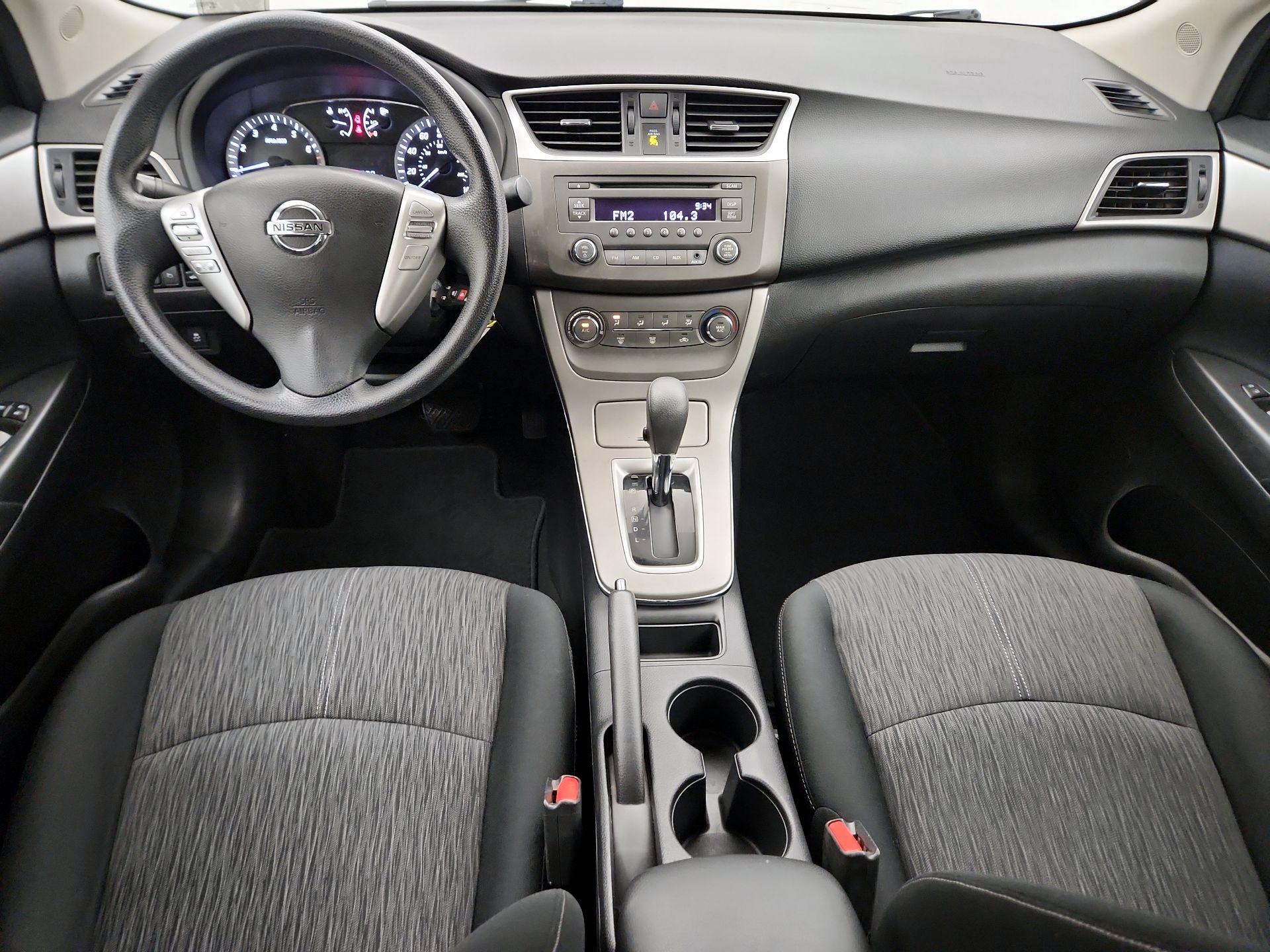 Thumbnail: 2014 Nissan Sentra - 9