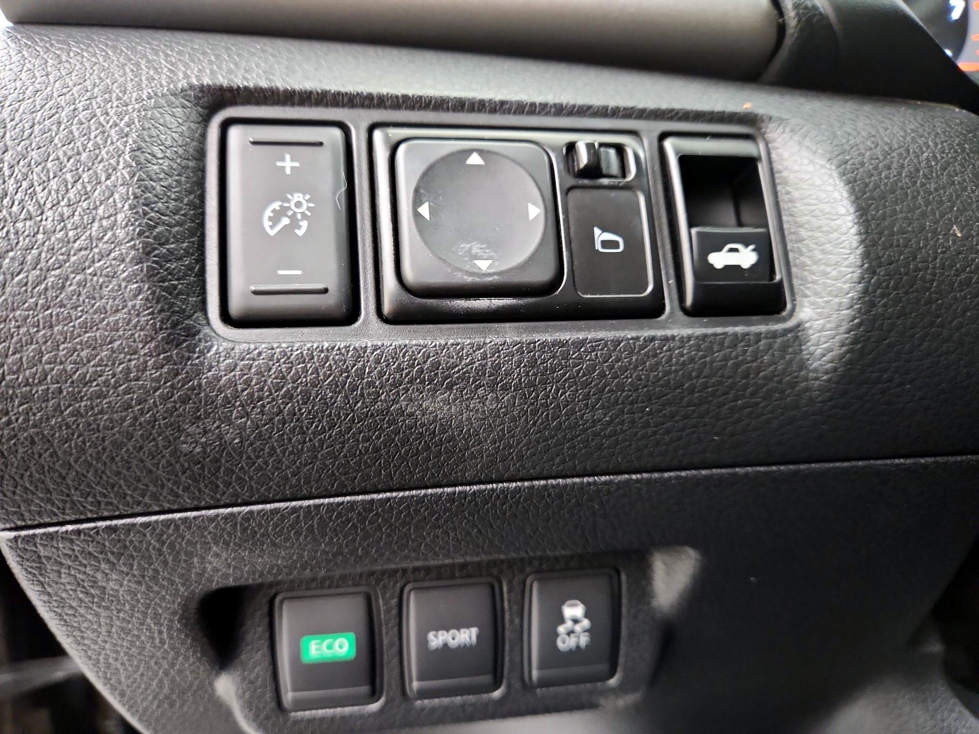Thumbnail: 2014 Nissan Sentra - 13