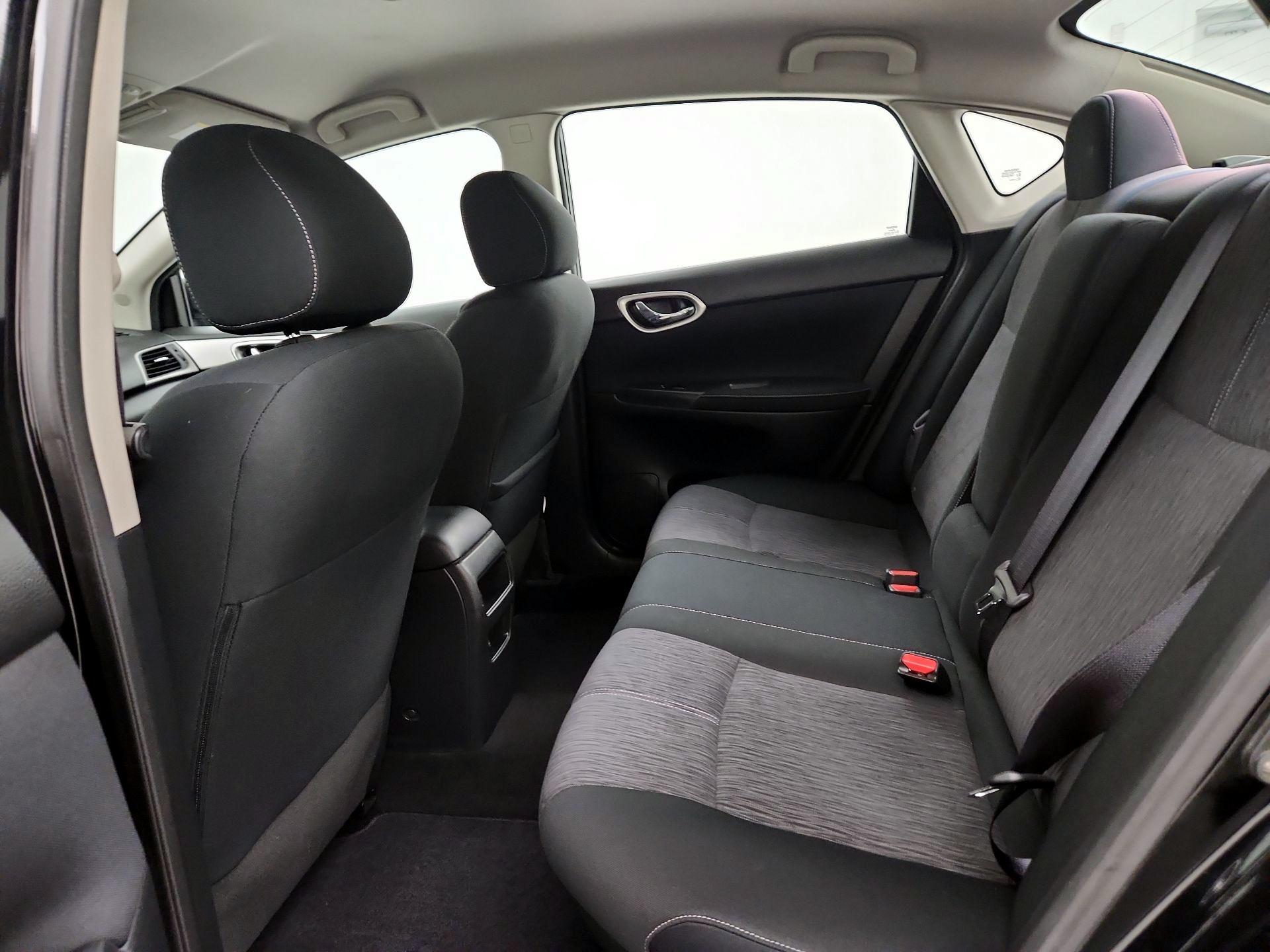 Thumbnail: 2014 Nissan Sentra - 17