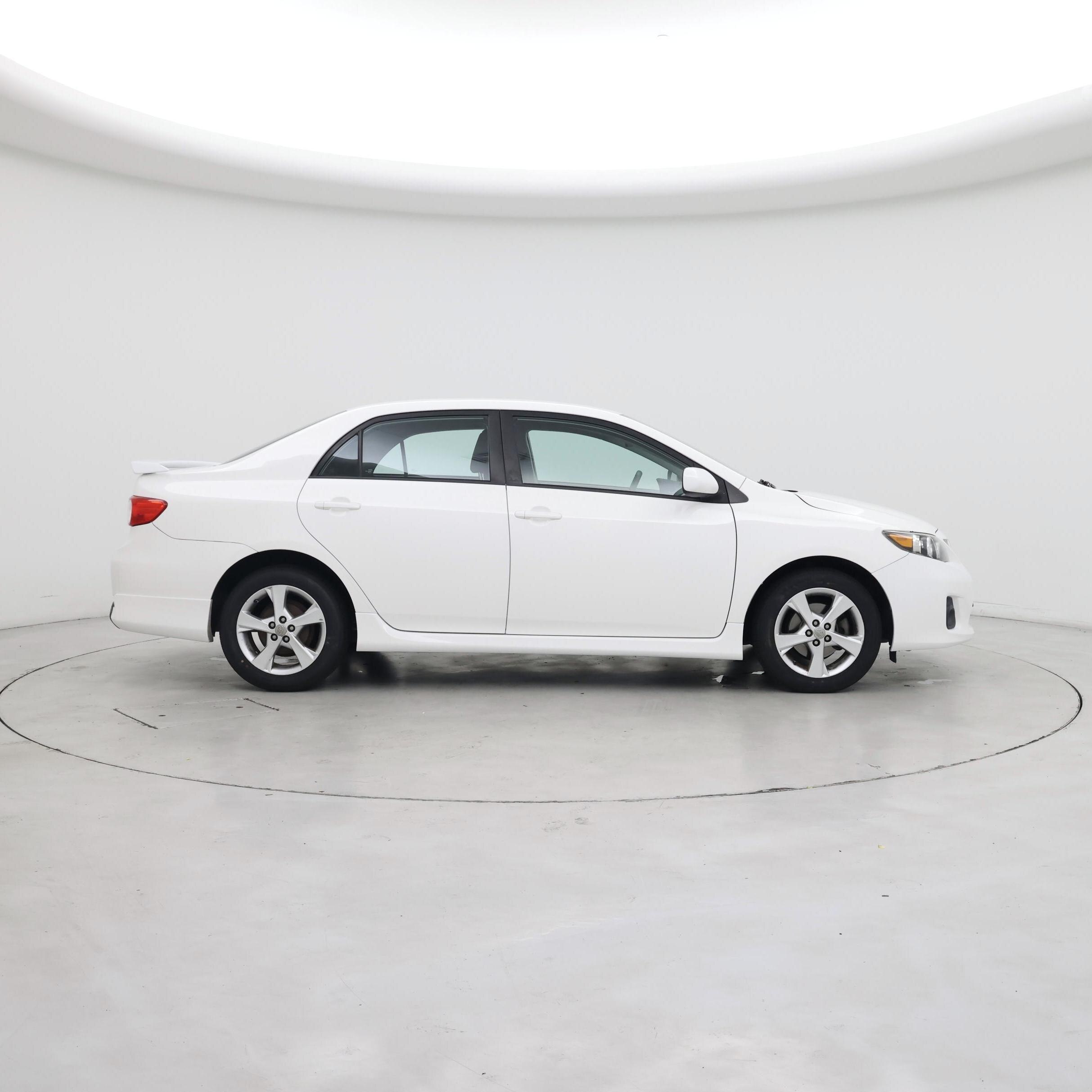 Thumbnail: 2013 Toyota Corolla - 7