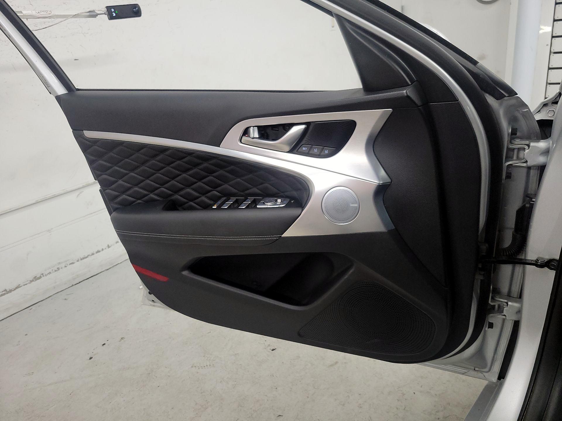 Thumbnail: 2019 Genesis G70 - 12