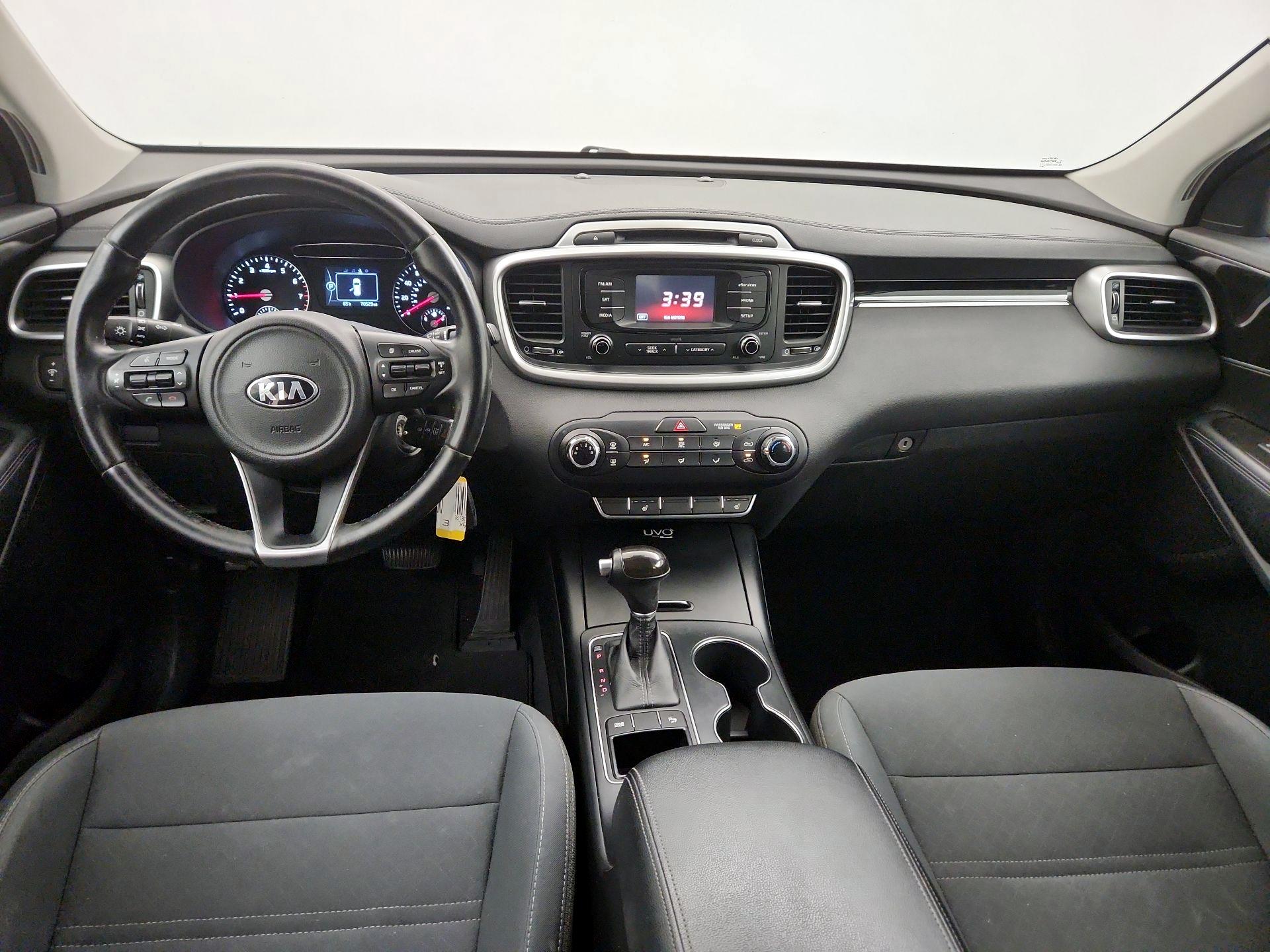 Thumbnail: 2016 Kia Sorento - 9
