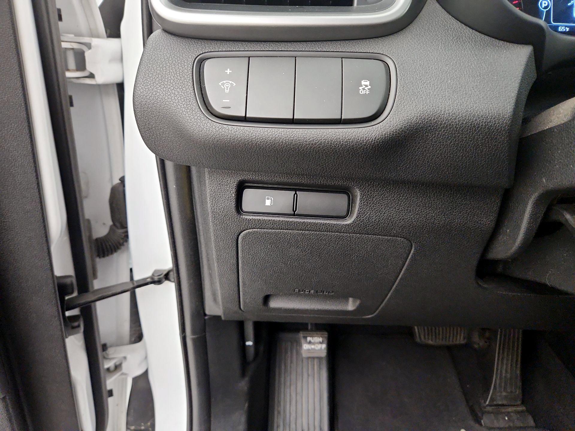 Thumbnail: 2016 Kia Sorento - 13