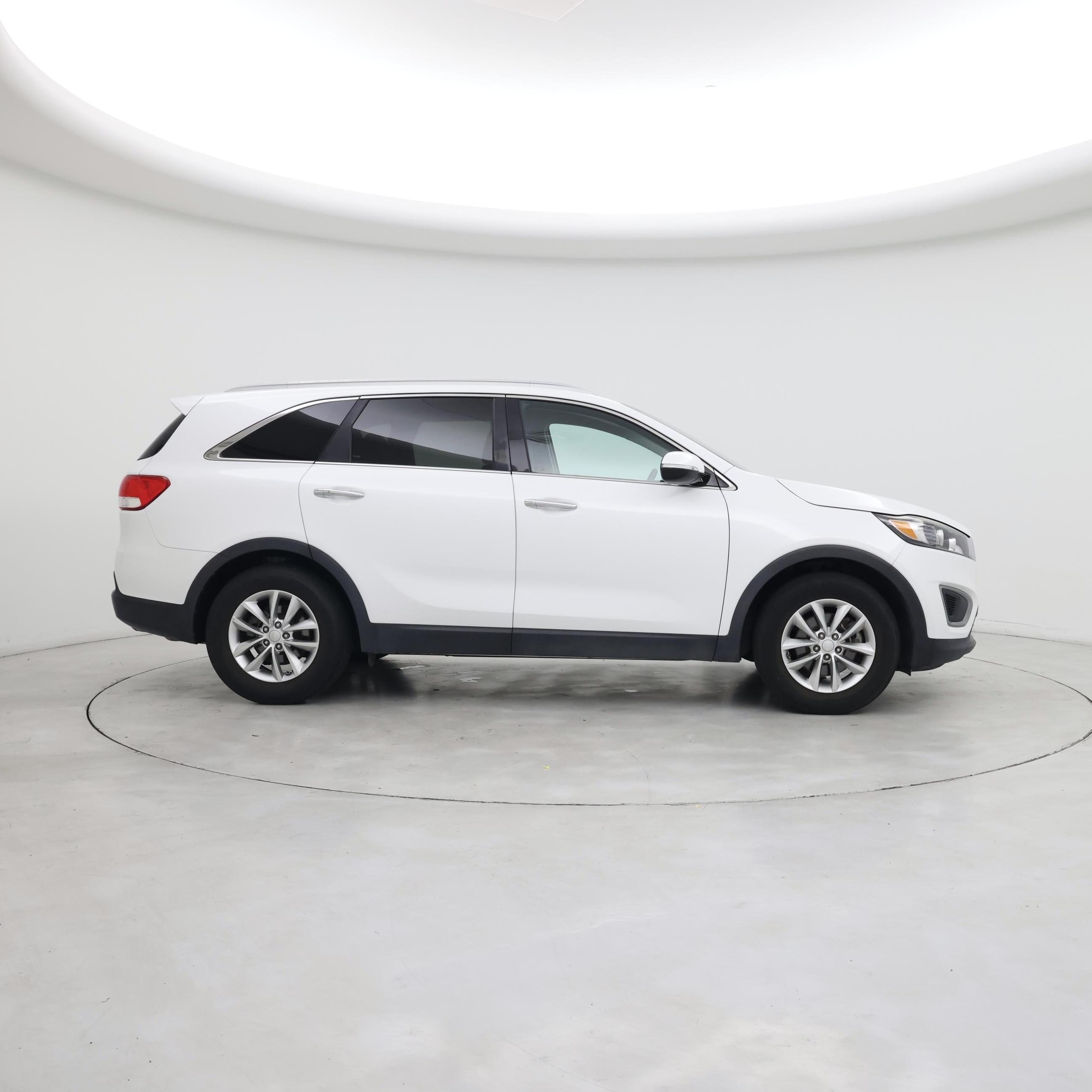 Thumbnail: 2016 Kia Sorento - 7