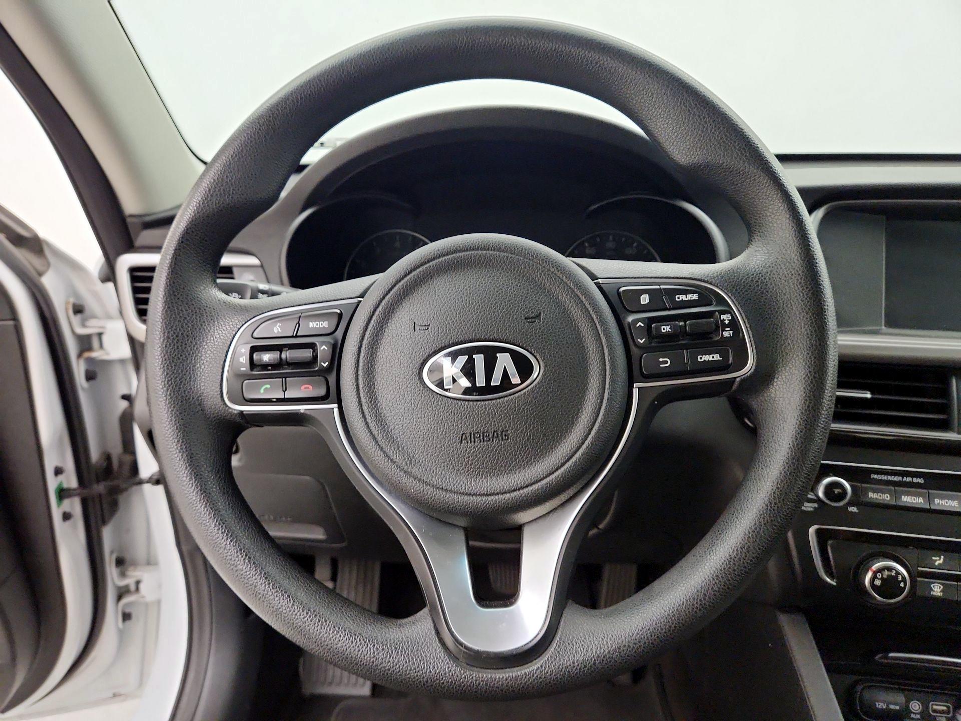 Thumbnail: 2018 Kia Optima - 10
