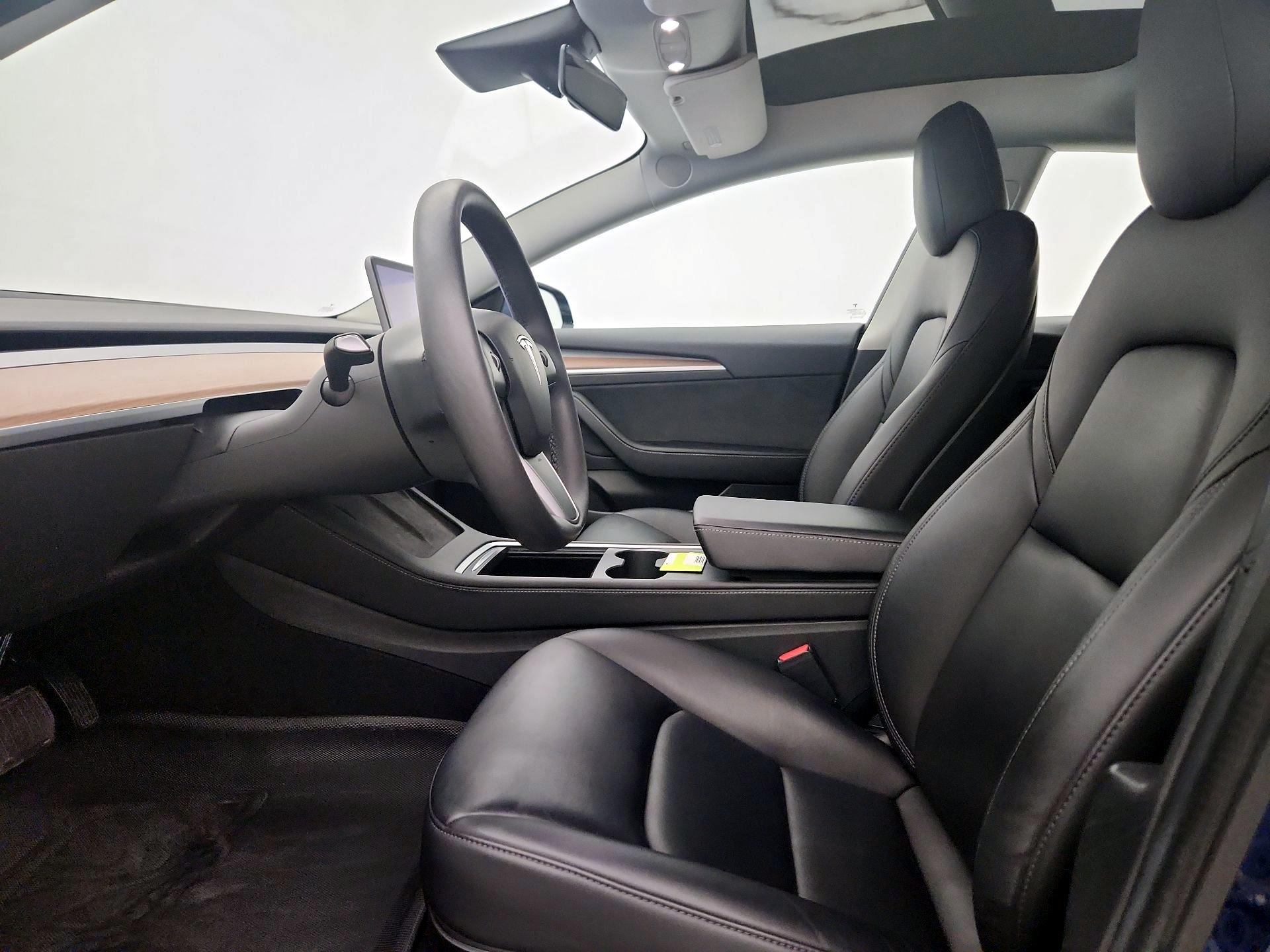 Thumbnail: 2022 Tesla Model 3 - 11