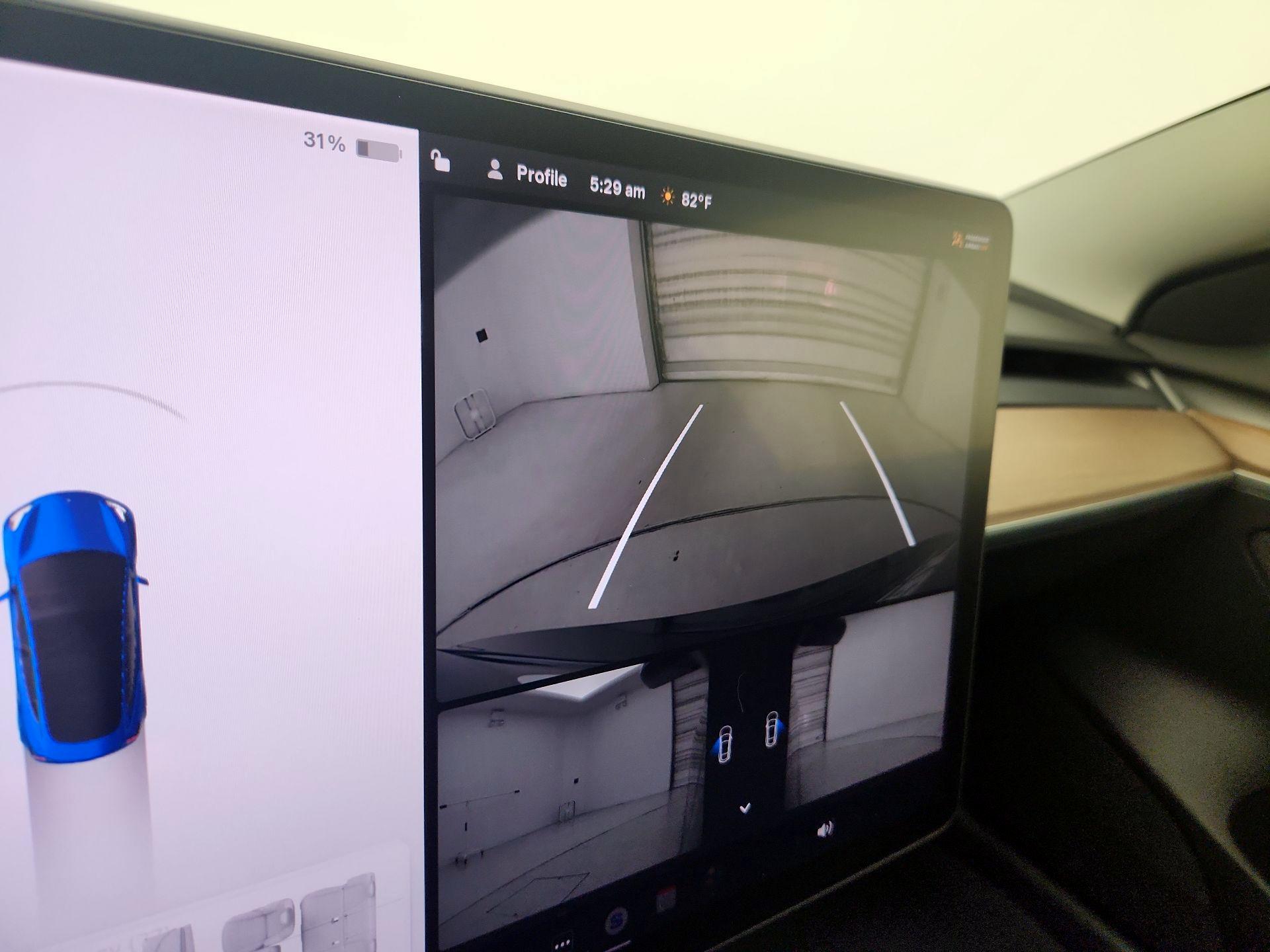 Thumbnail: 2022 Tesla Model 3 - 14