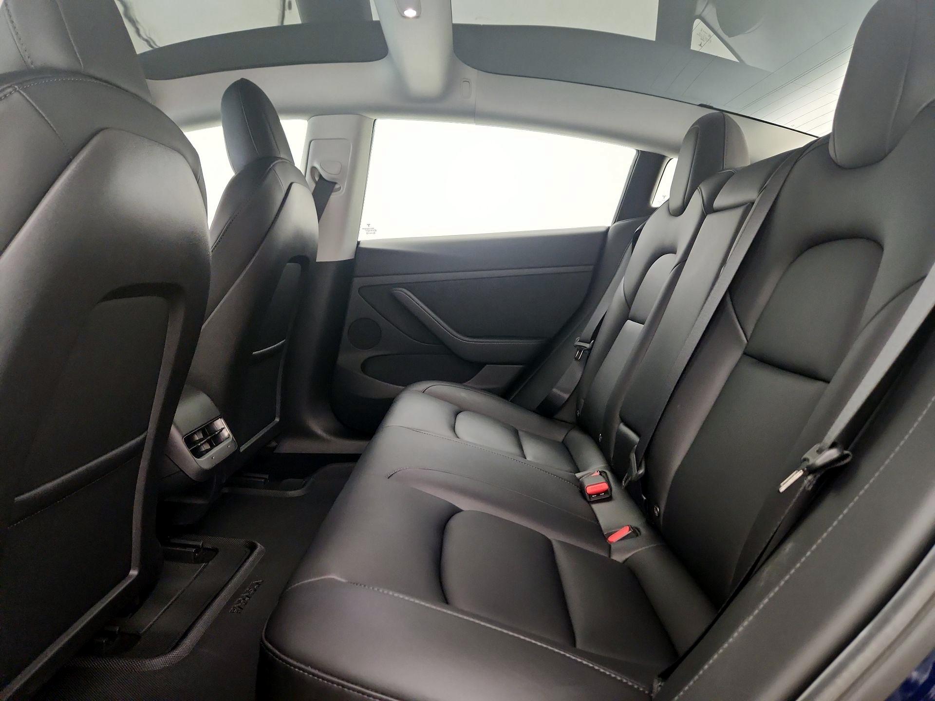 Thumbnail: 2022 Tesla Model 3 - 19