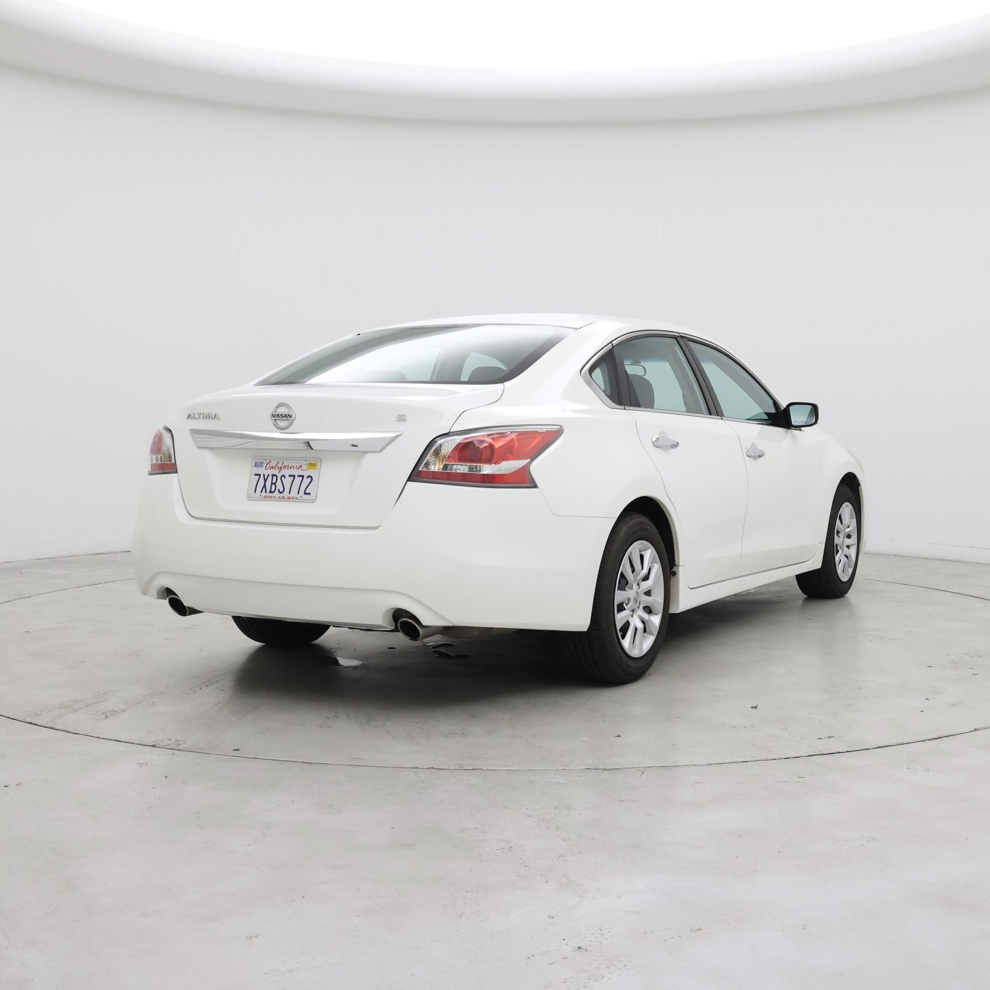 Thumbnail: 2015 Nissan Altima - 8