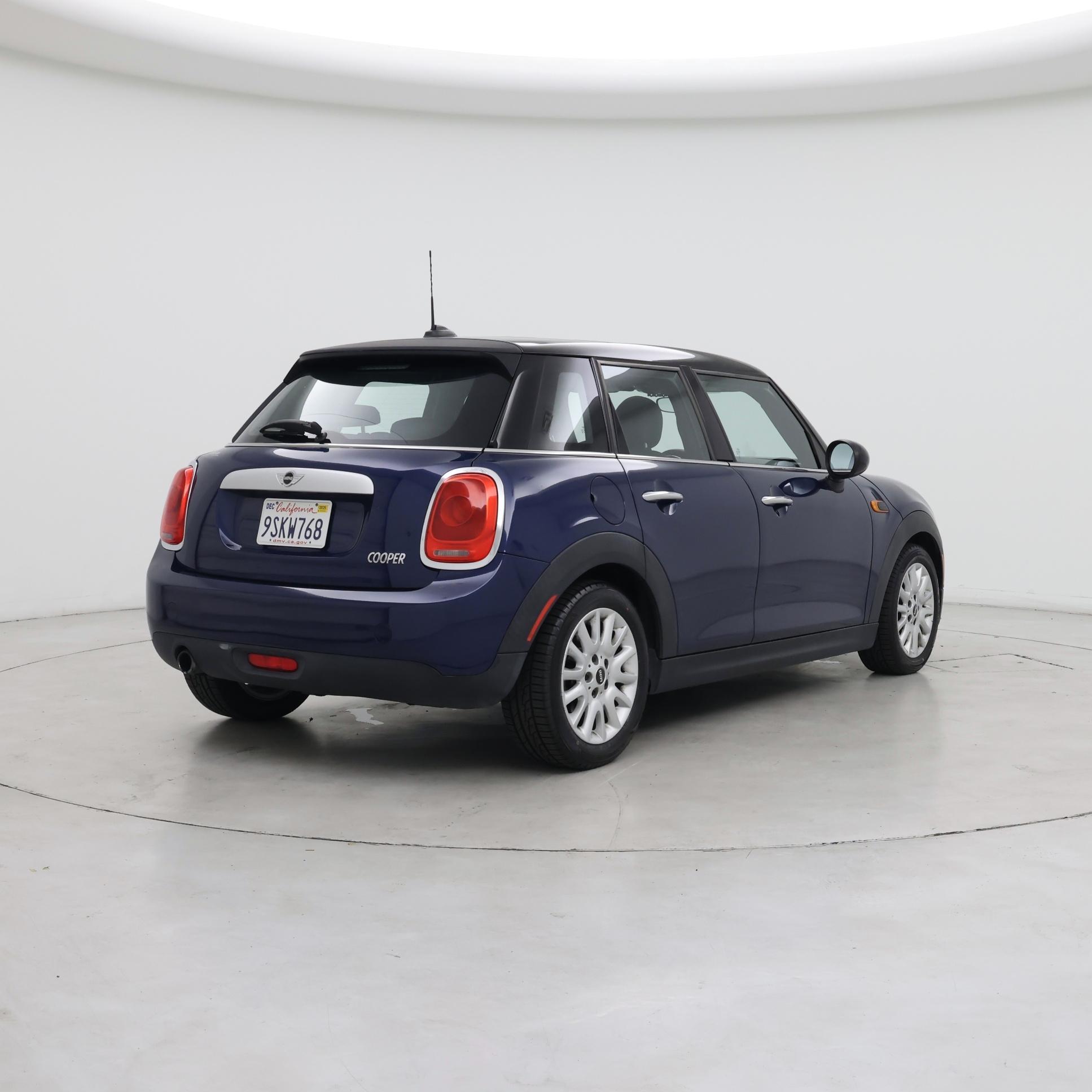 Thumbnail: 2015 MINI Cooper Hardtop - 8