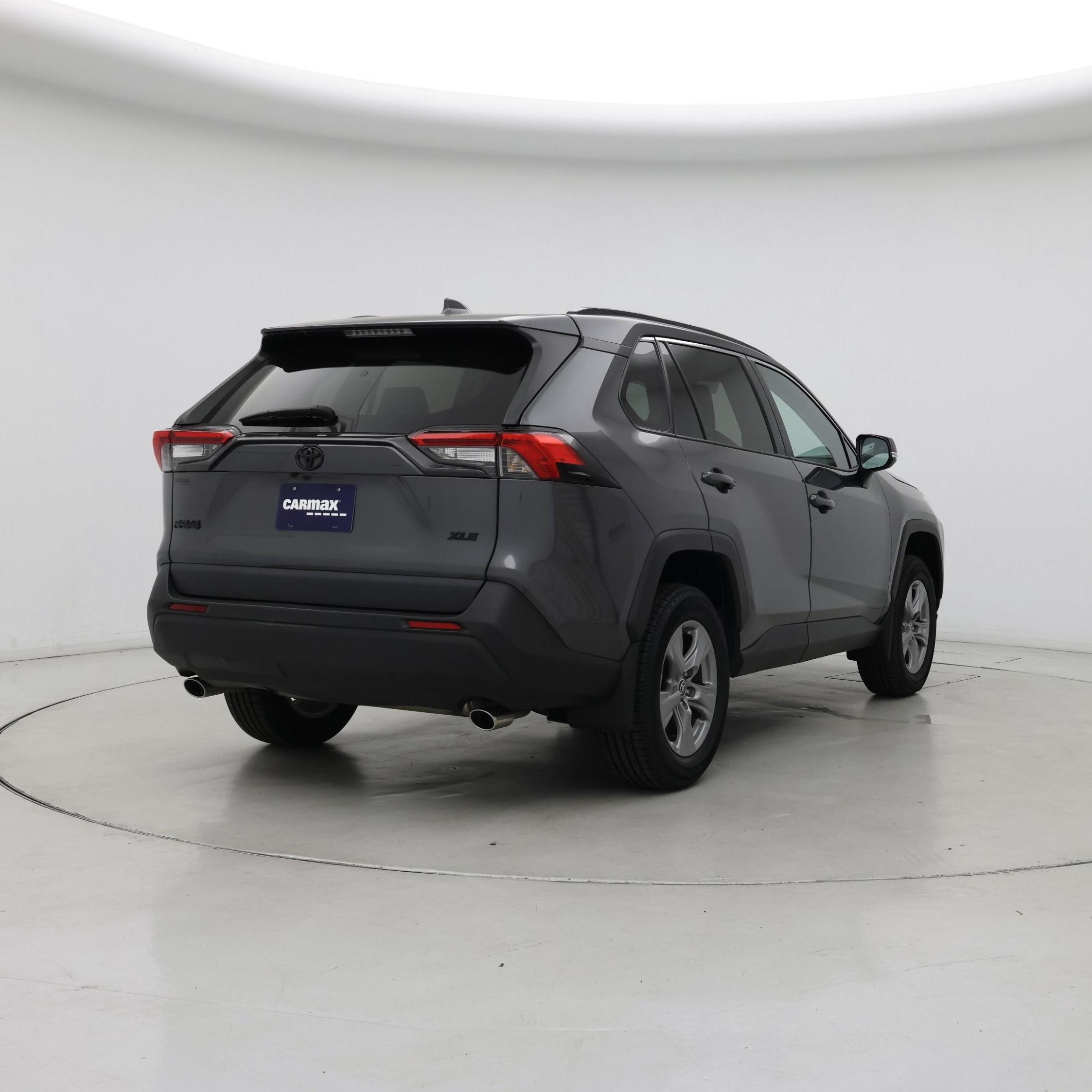 Thumbnail: 2022 Toyota RAV4 - 8