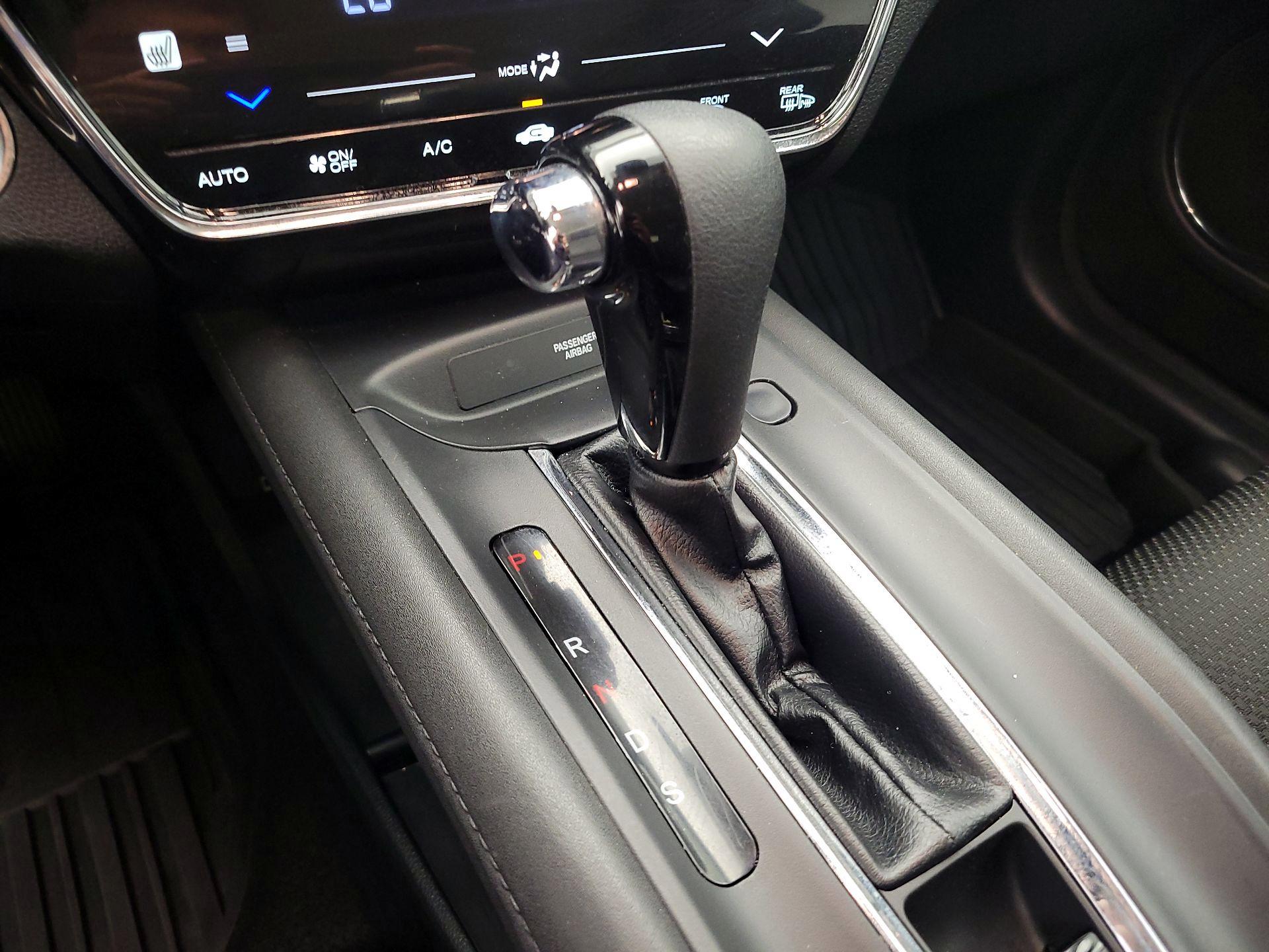 Thumbnail: 2019 Honda HR-V - 17