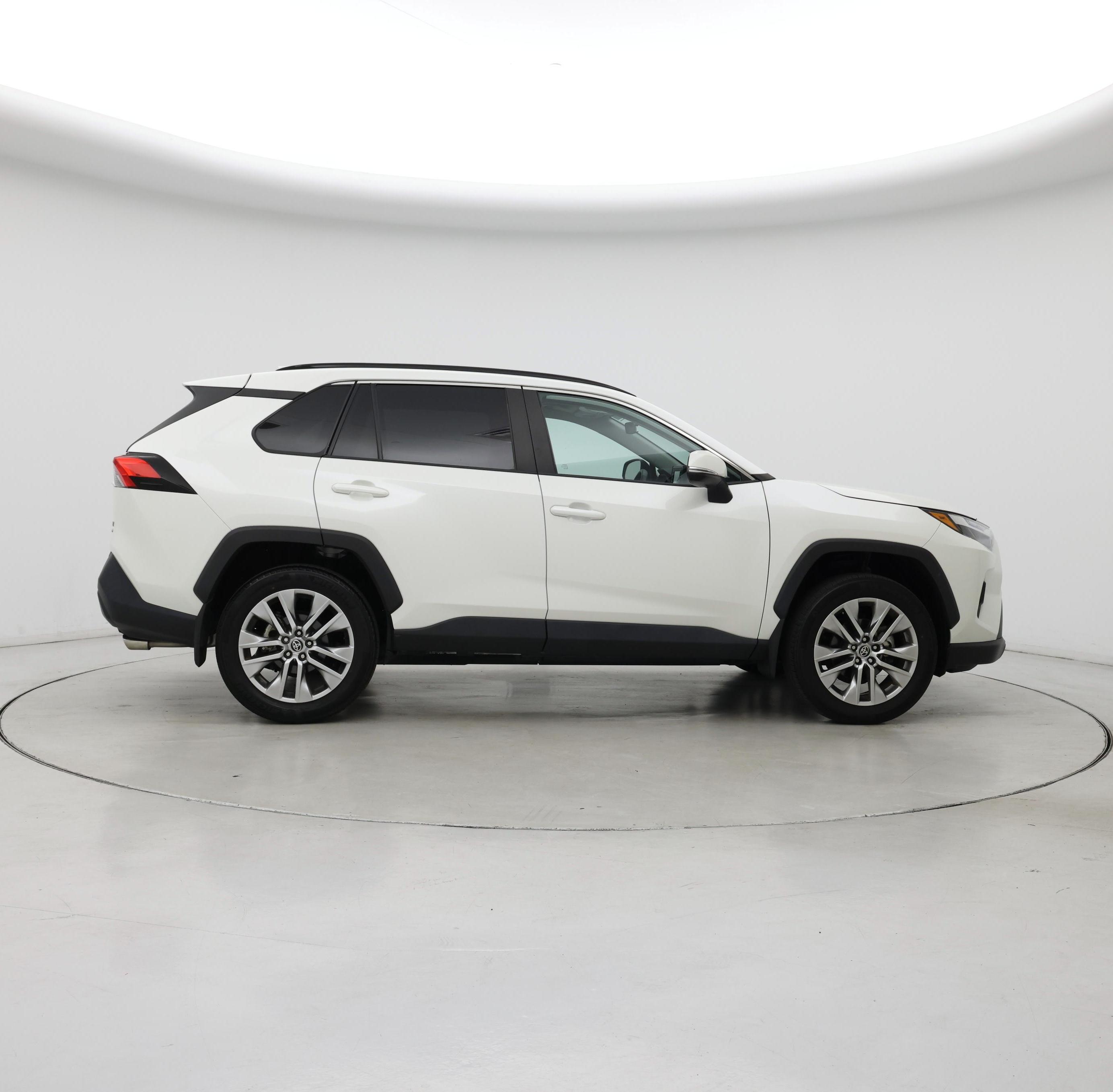 Thumbnail: 2022 Toyota RAV4 - 7