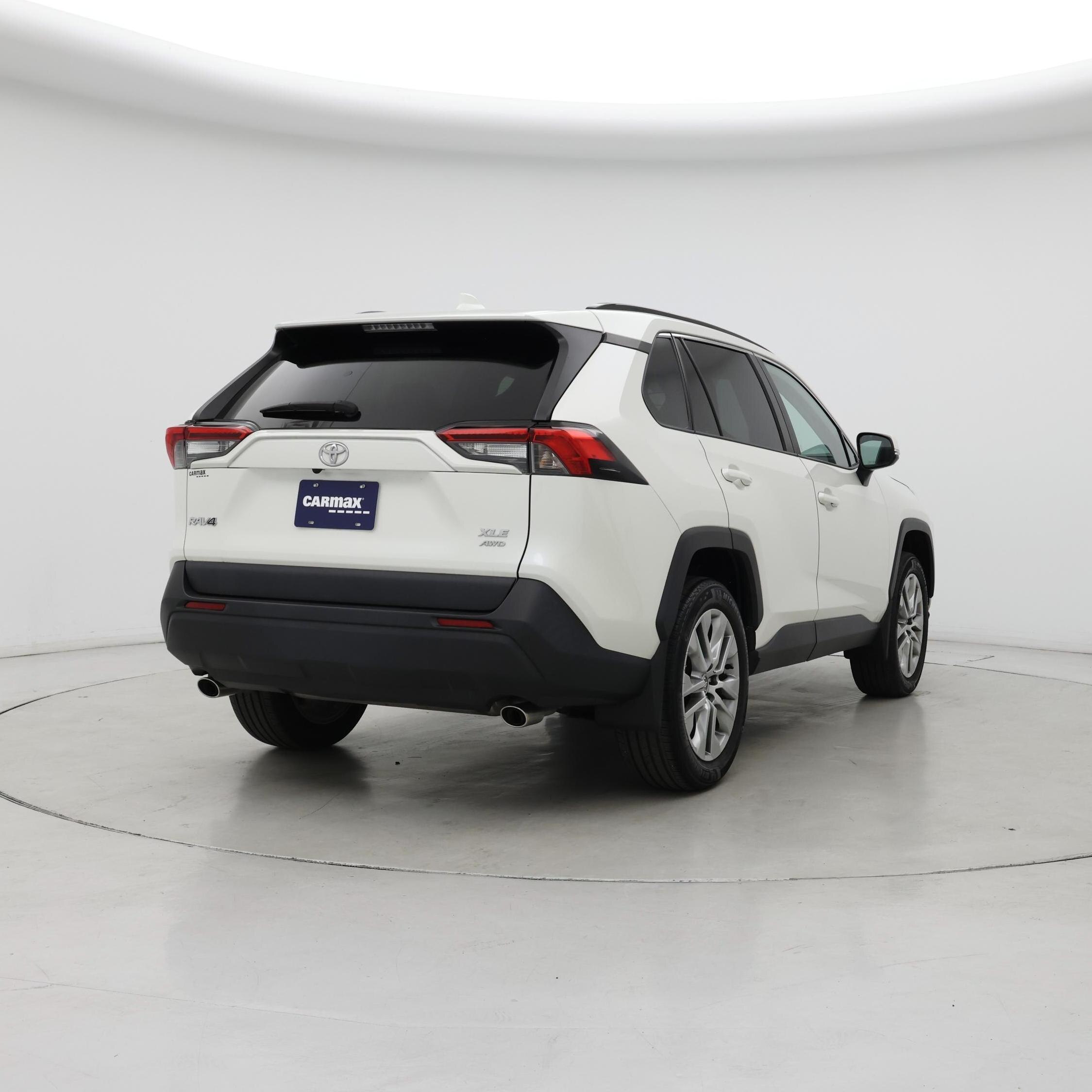 Thumbnail: 2022 Toyota RAV4 - 8
