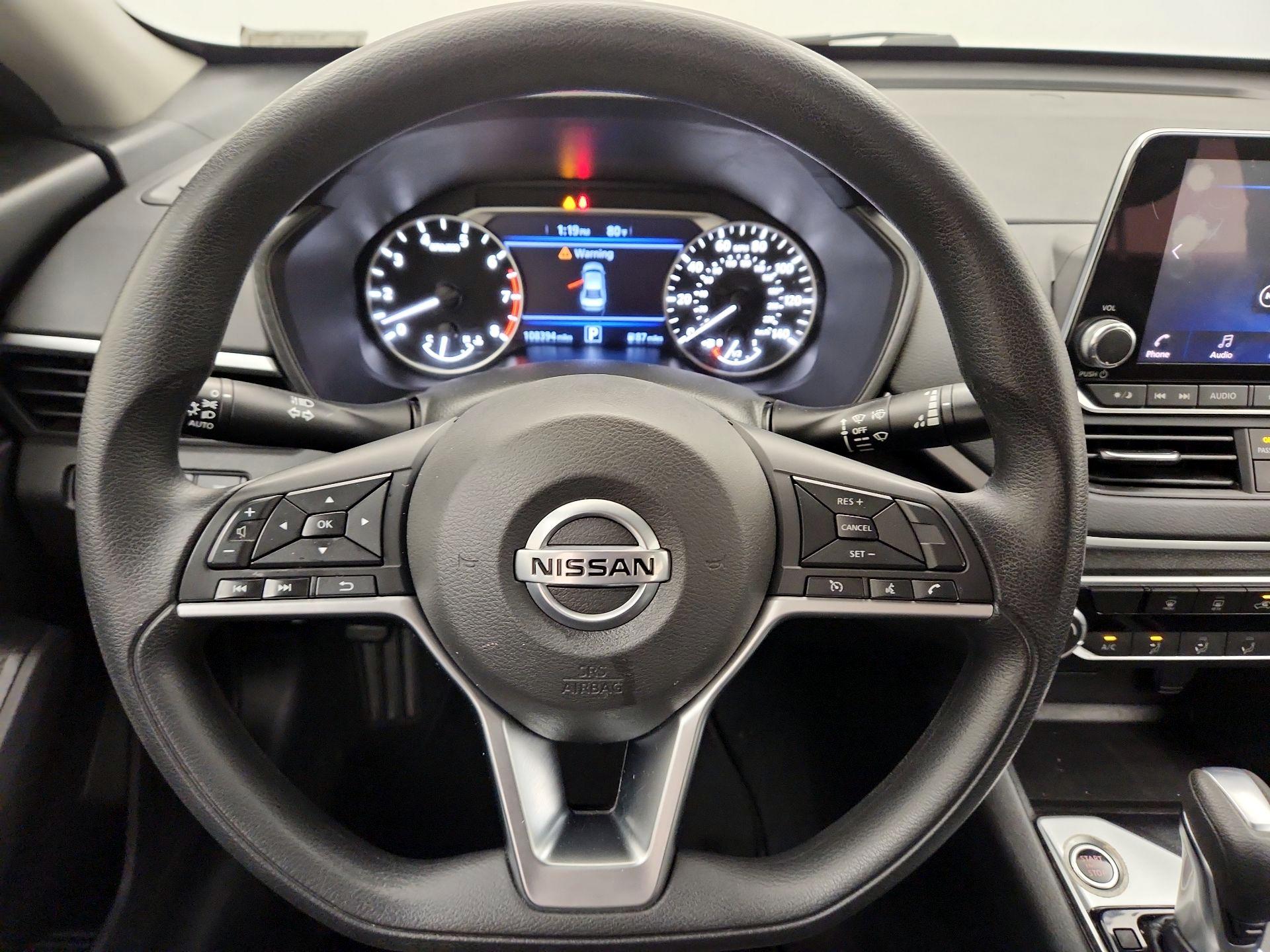 Thumbnail: 2019 Nissan Altima - 10