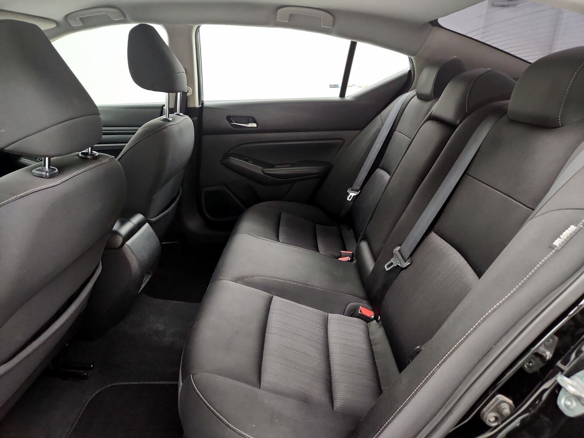 Thumbnail: 2019 Nissan Altima - 19
