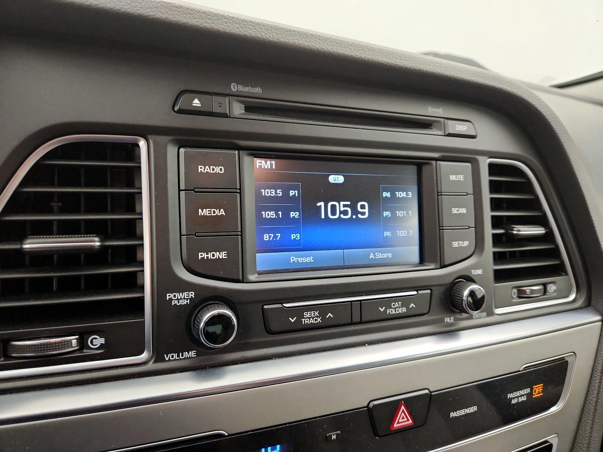 Thumbnail: 2015 Hyundai Sonata - 15