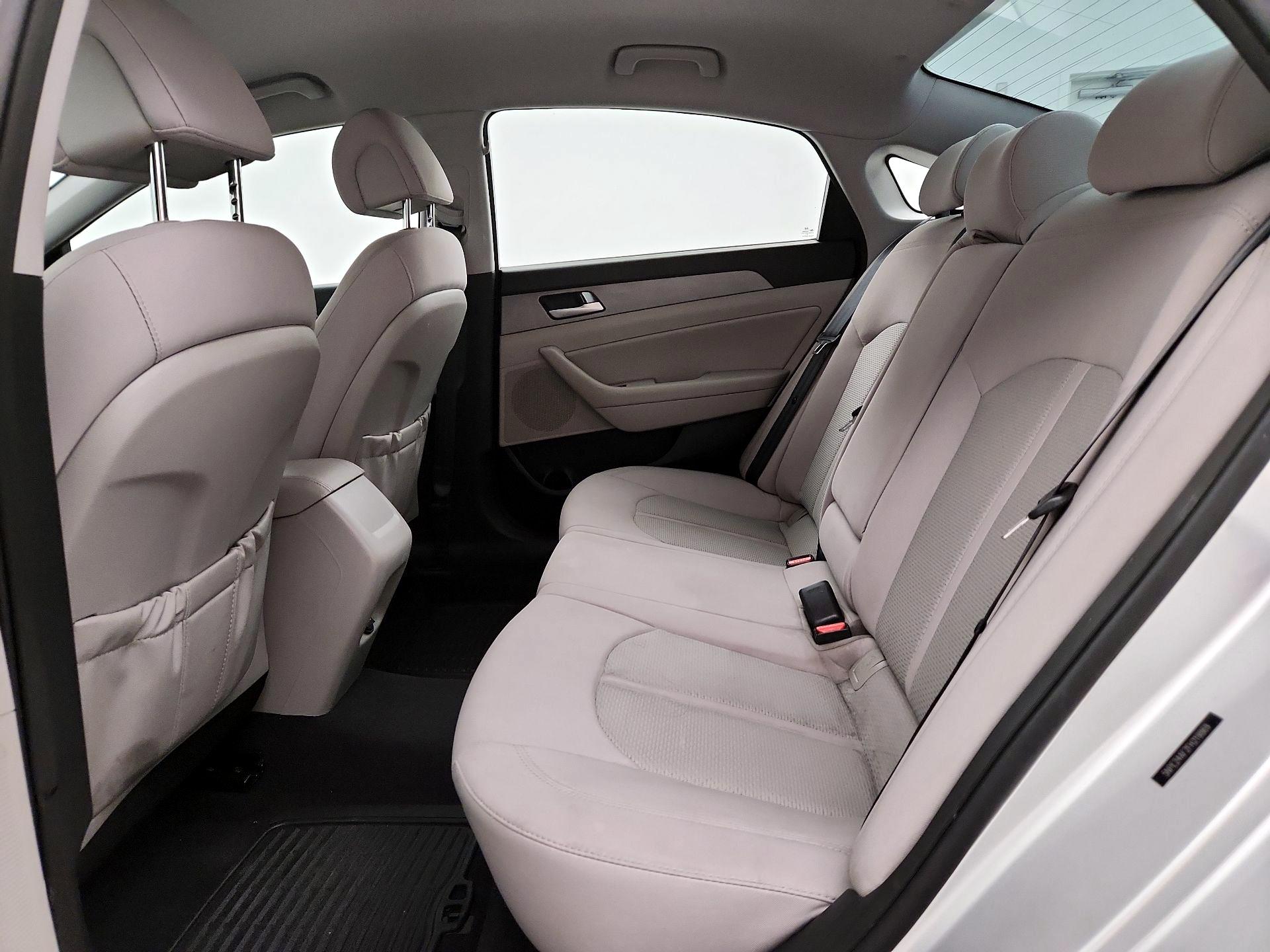 Thumbnail: 2015 Hyundai Sonata - 19