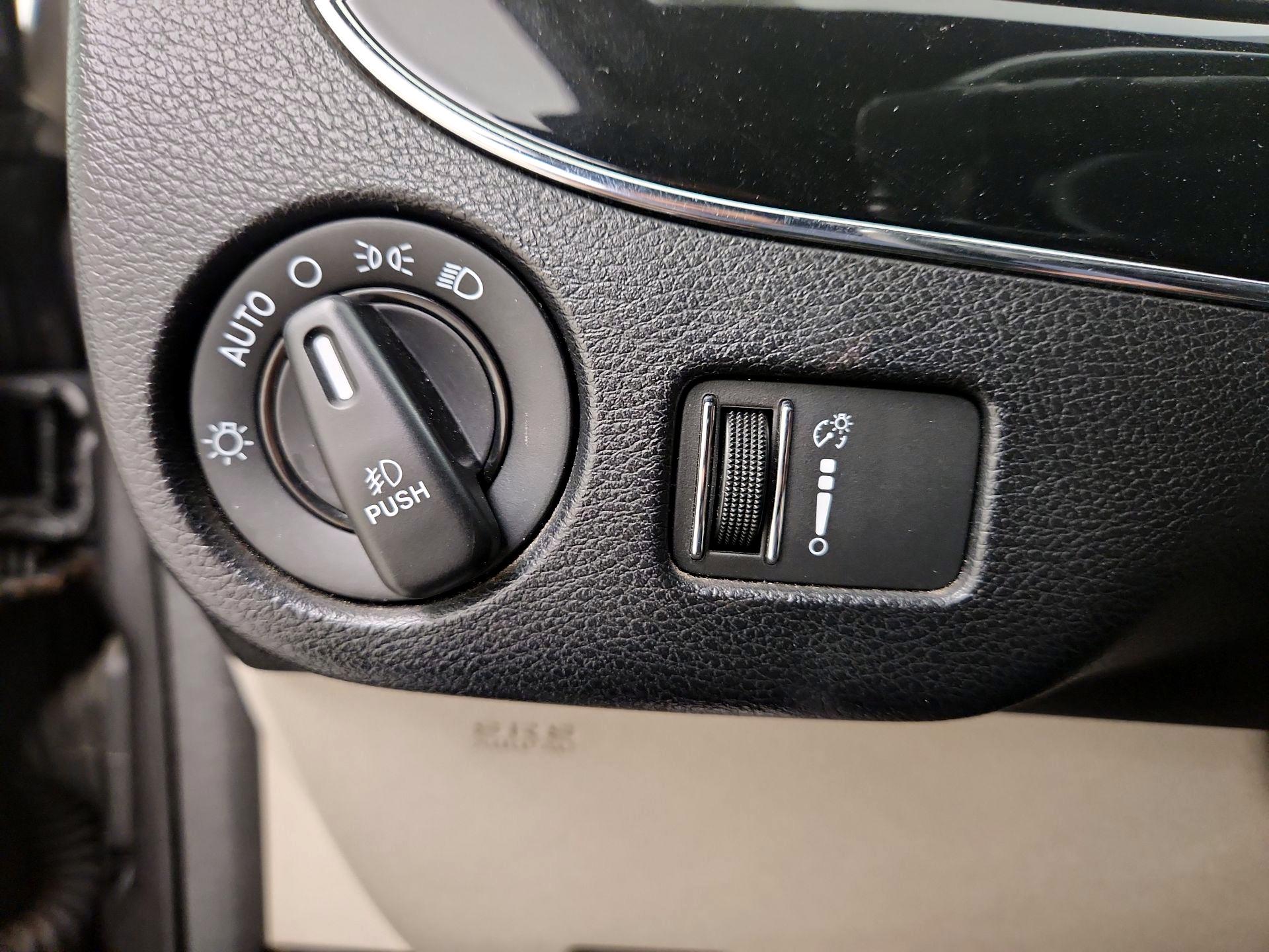 Thumbnail: 2018 Dodge Grand Caravan - 13