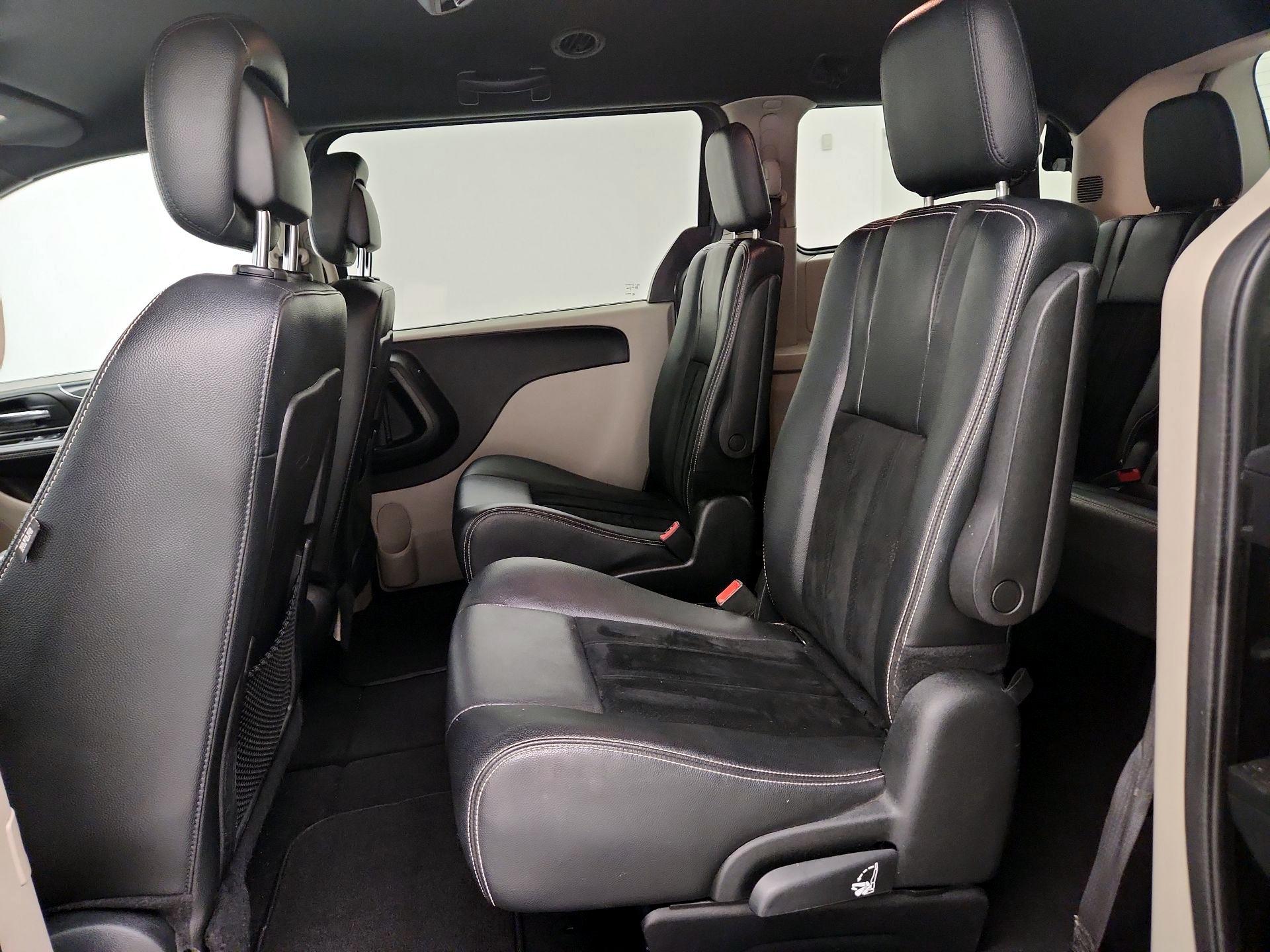 Thumbnail: 2018 Dodge Grand Caravan - 19